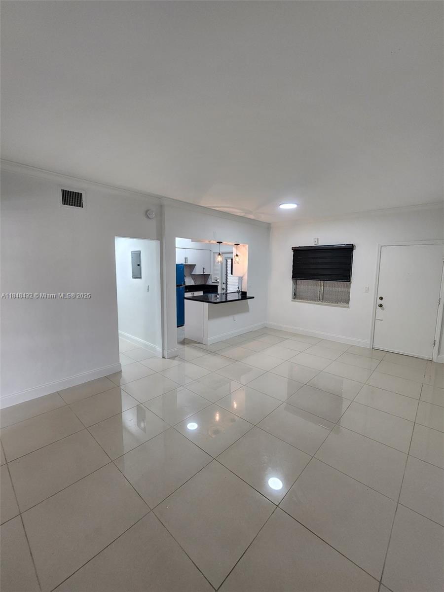 ISLE OF NORMANDY MIAMI VI - Residential Lease