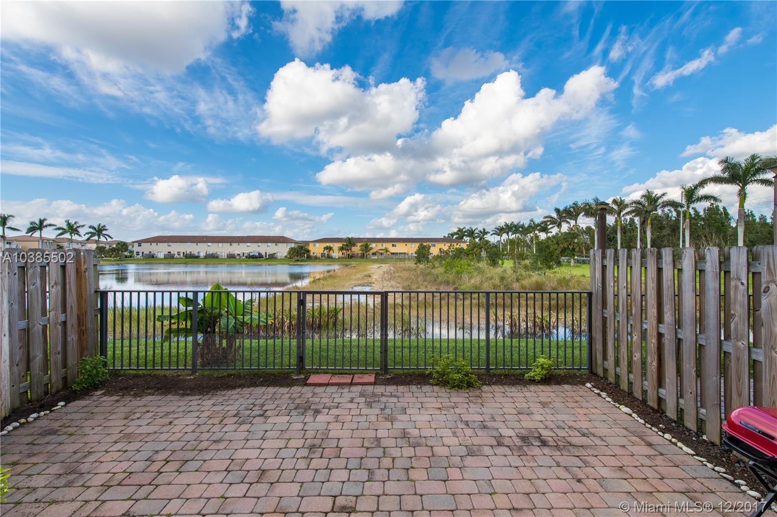 CORAL LAKES KINGDOM - Residential