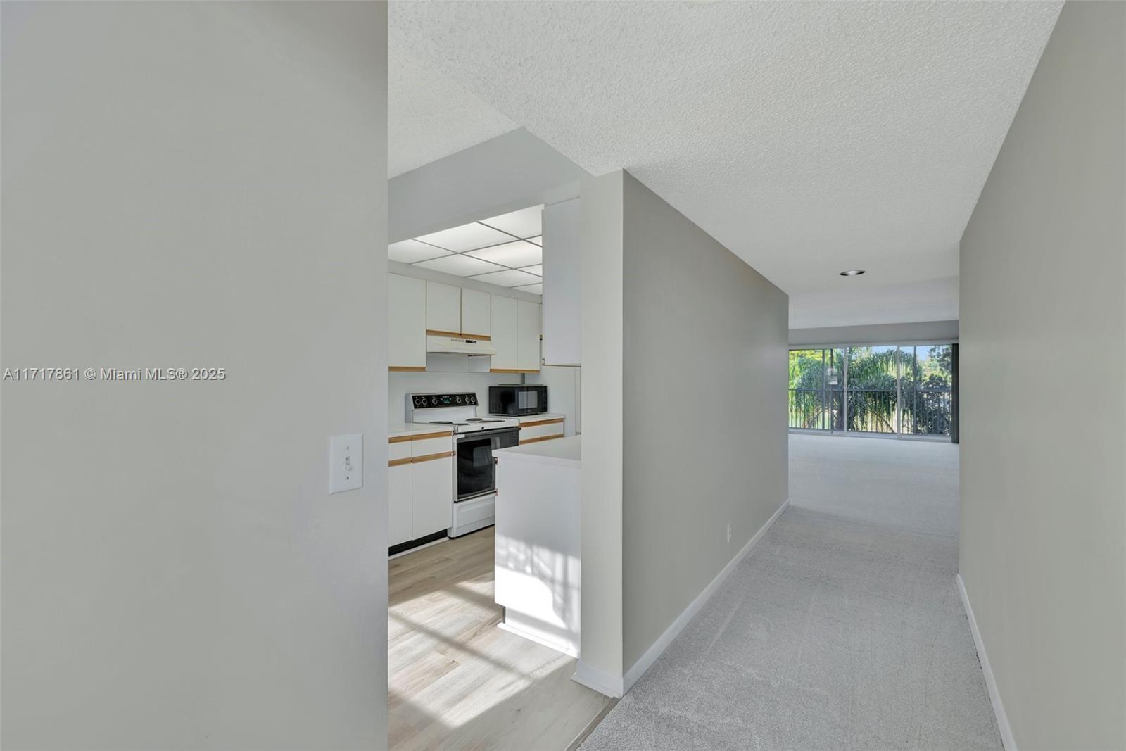 CAMBRIDGE AT CENTURY VILL - Residential