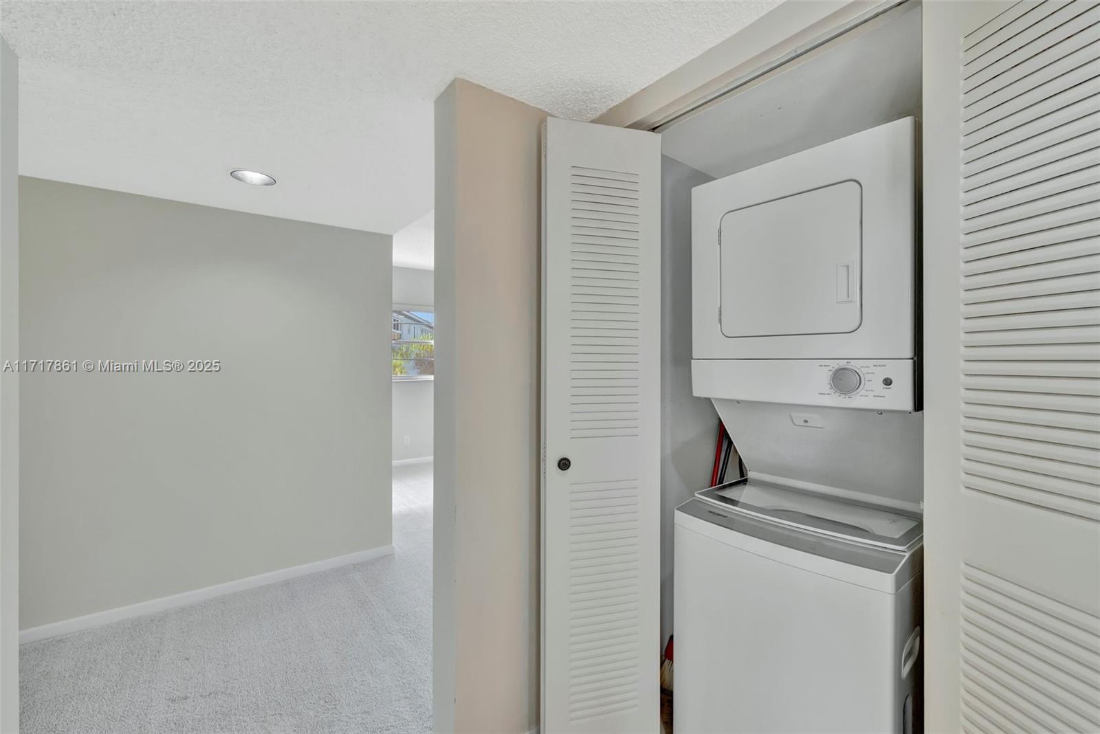 CAMBRIDGE AT CENTURY VILL - Residential