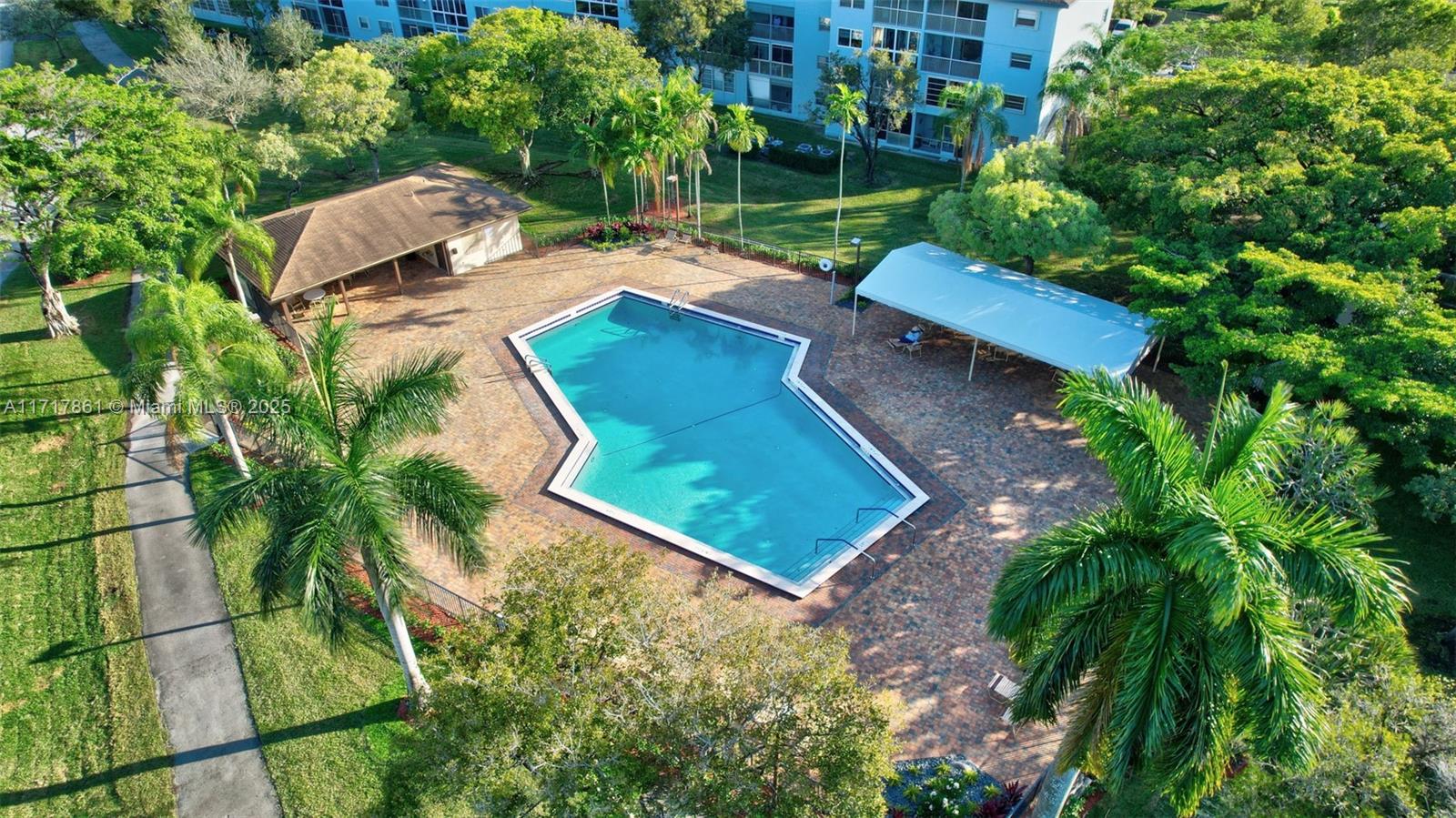 CAMBRIDGE AT CENTURY VILL - Residential