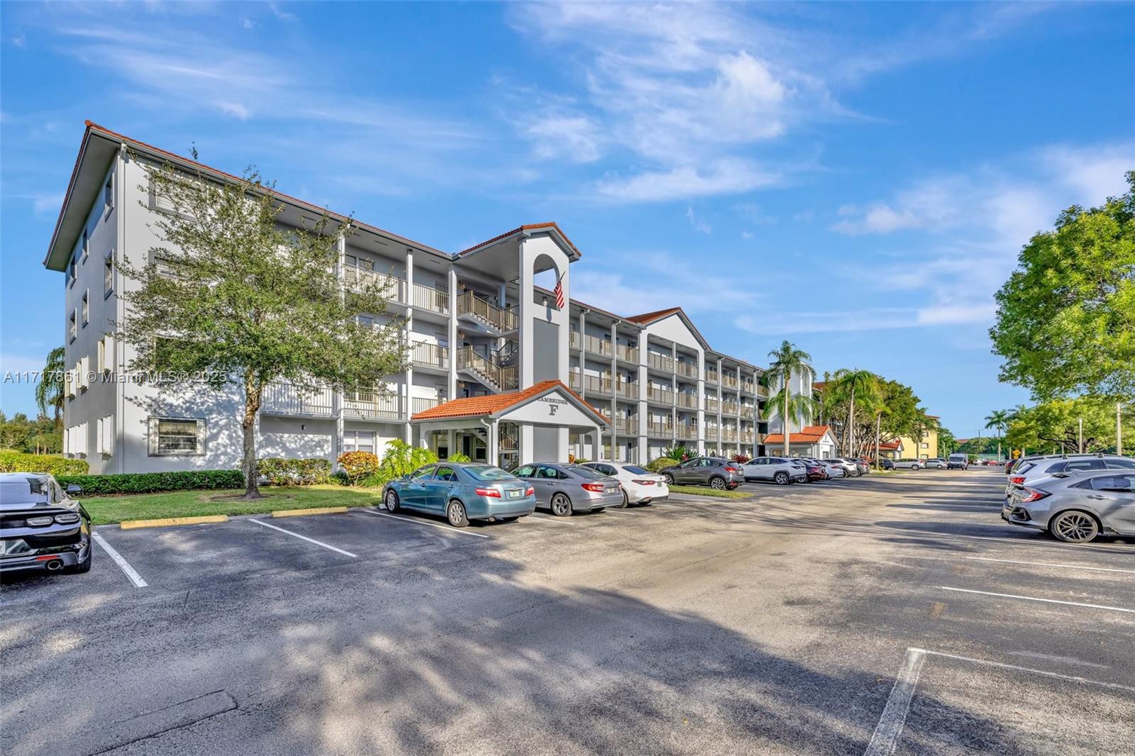 CAMBRIDGE AT CENTURY VILL - Residential
