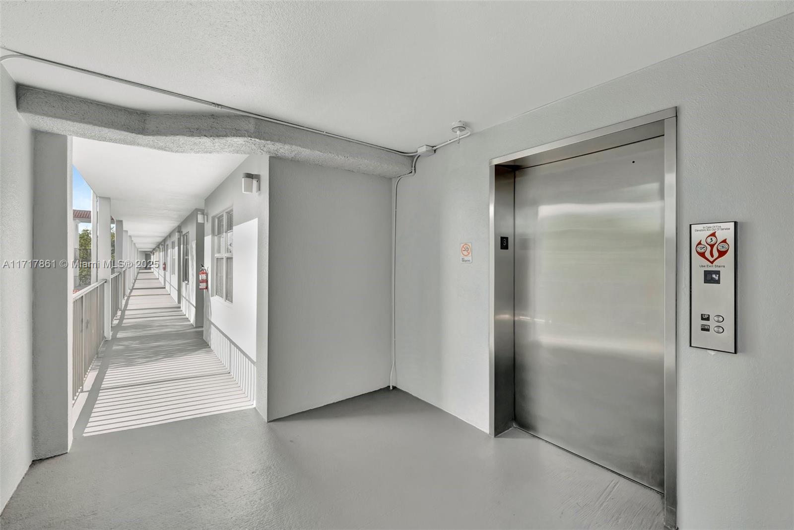 CAMBRIDGE AT CENTURY VILL - Residential