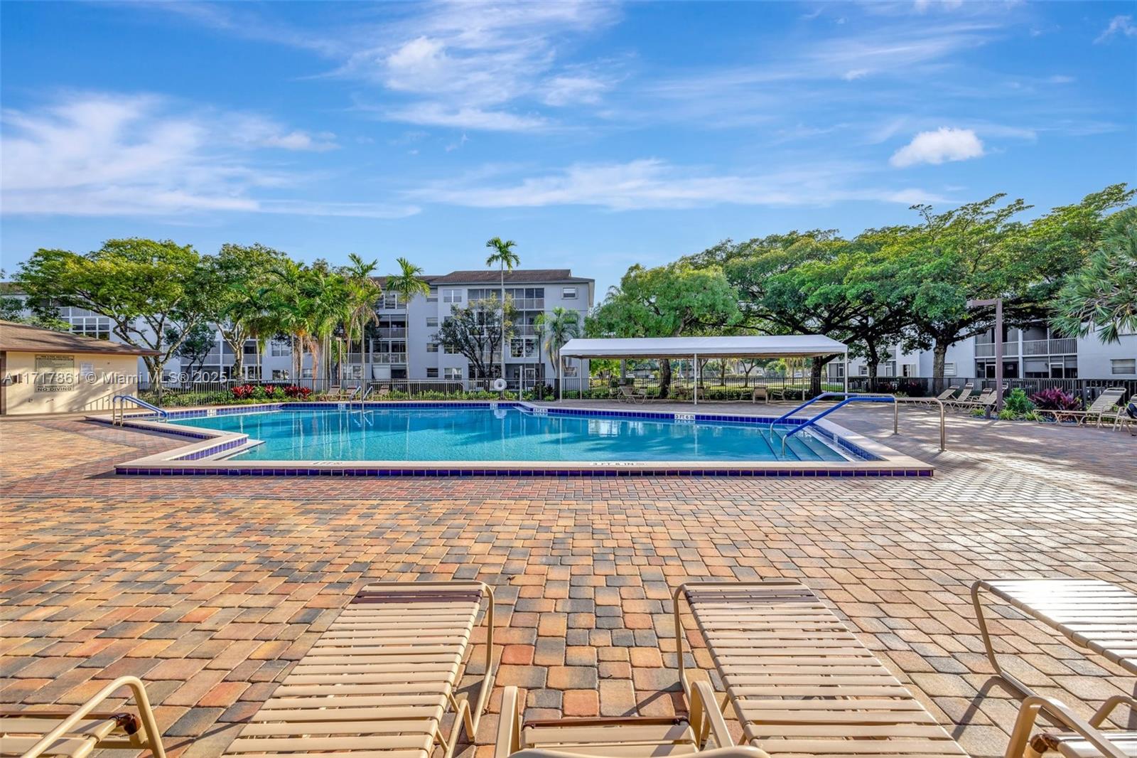CAMBRIDGE AT CENTURY VILL - Residential