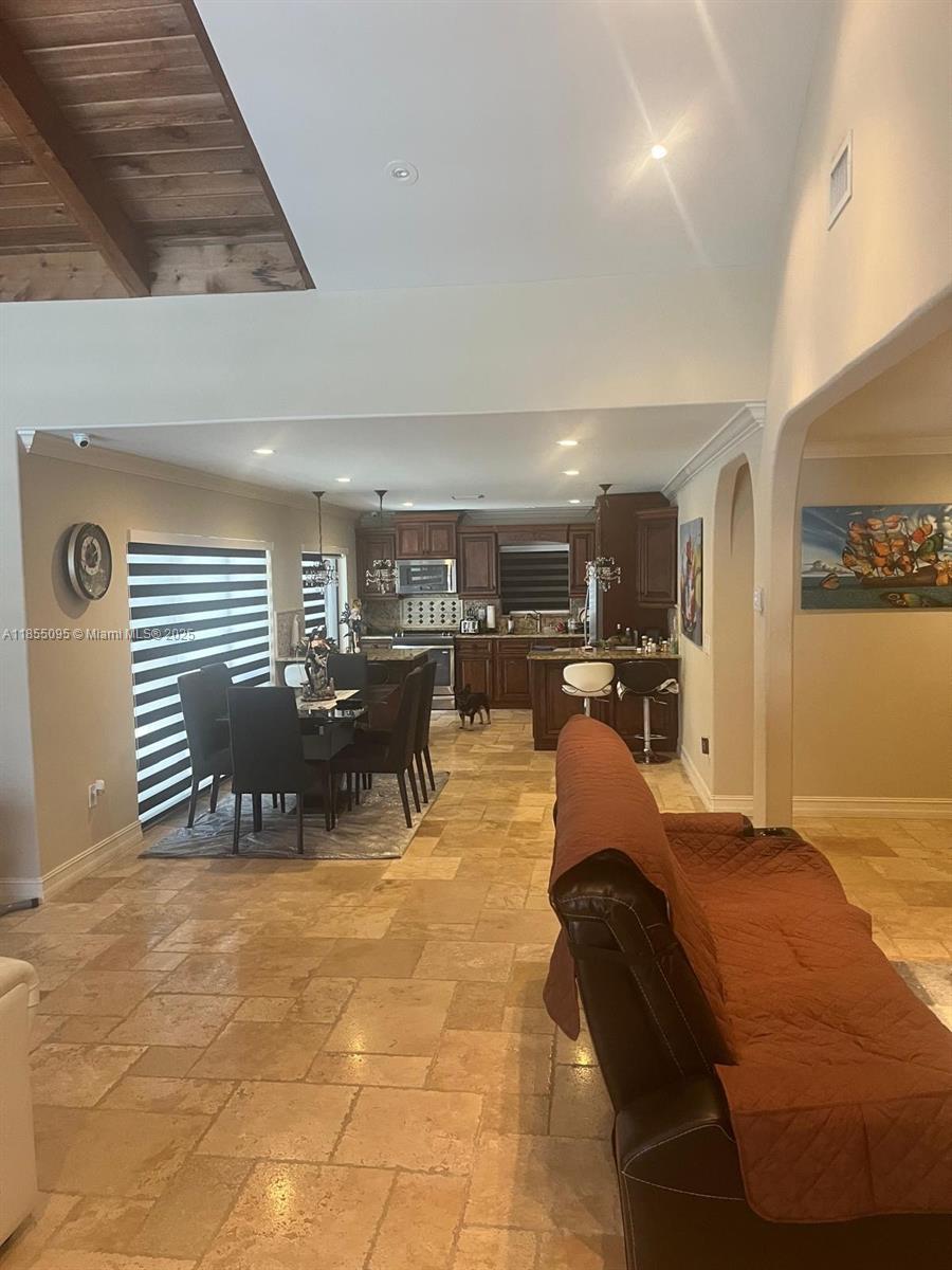 SKY LAKE VILLAS FIRST ADD - Residential