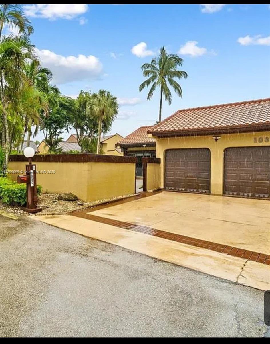 Beautiful Community and completely renovated 2 bed 2 bath home. Gated community 24/7. New A/C. Jaccuzzi and BBQ area. Two car garage, Walk in-closet. Open concept kitchen with stainless steel appliances. Wood molding. The entire house and bathroom are made of stone tiles . Close to beaches and all major highways and airports,Aventura Mall 5 min away.