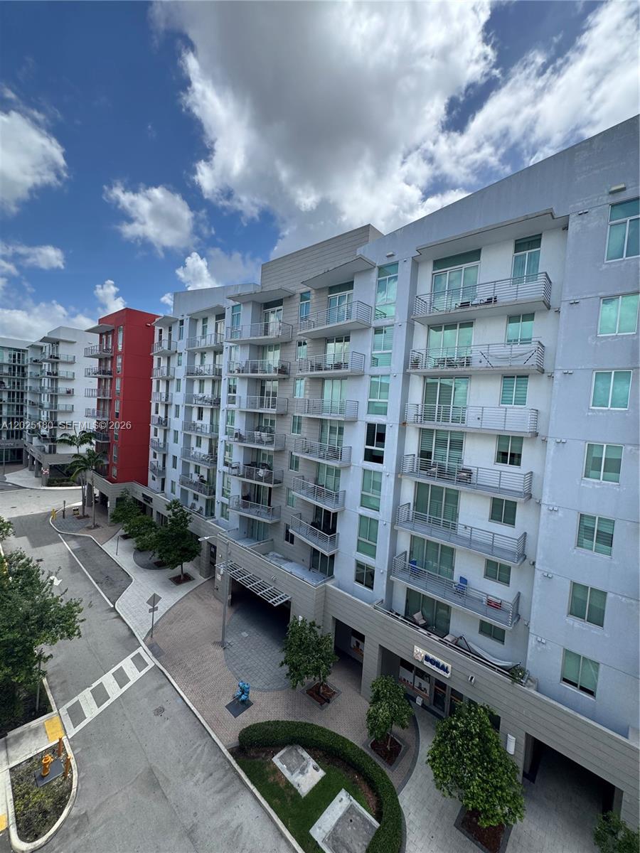 MIDTOWN DORAL CONDO 4 - Residential