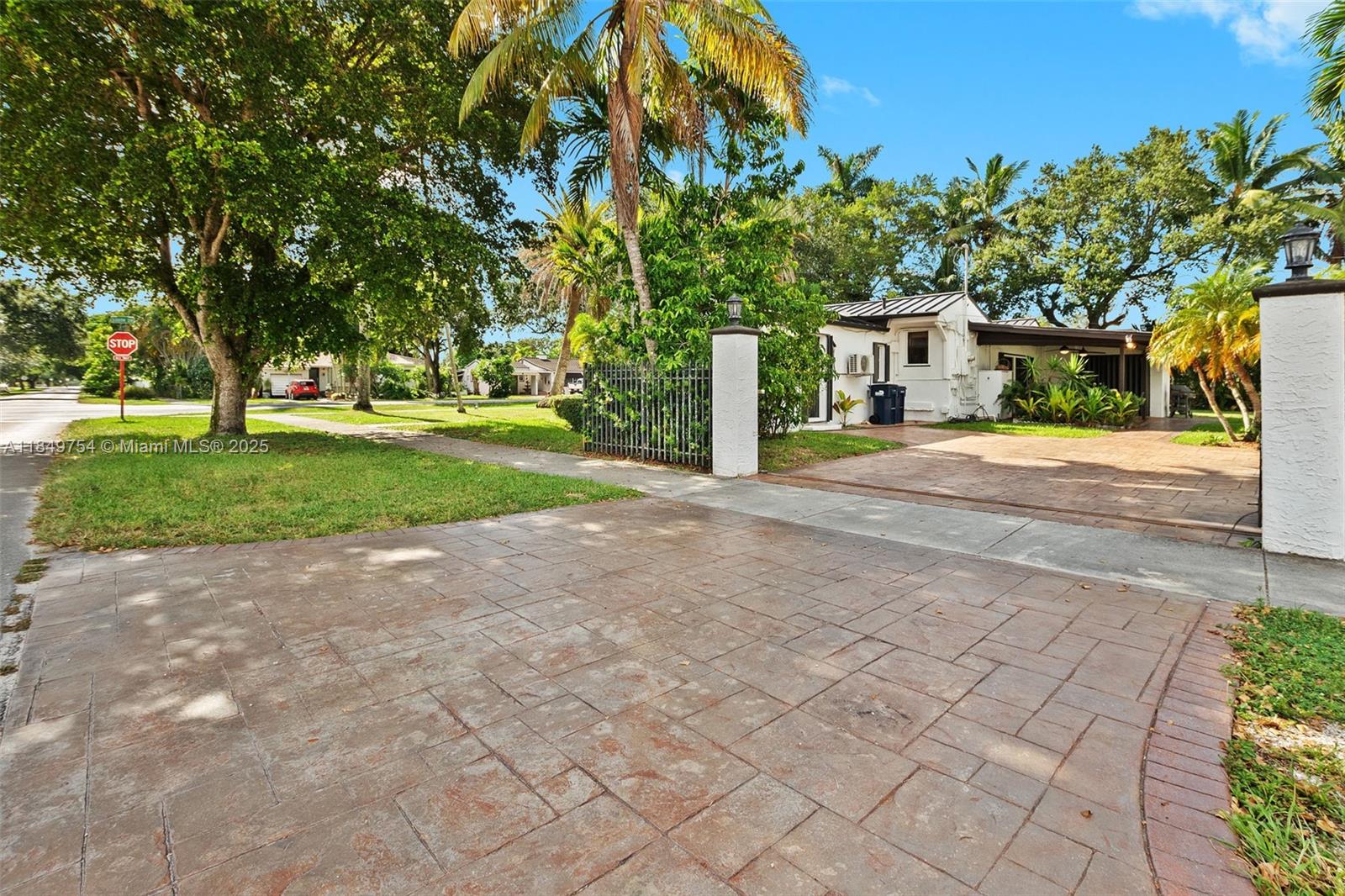 500 South Dr