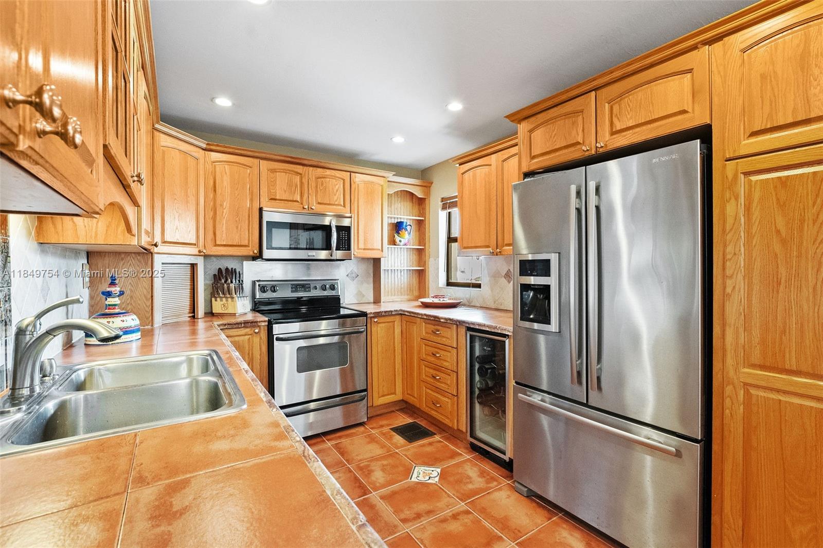 REV PL SEC 2 CC ESTATES - Residential