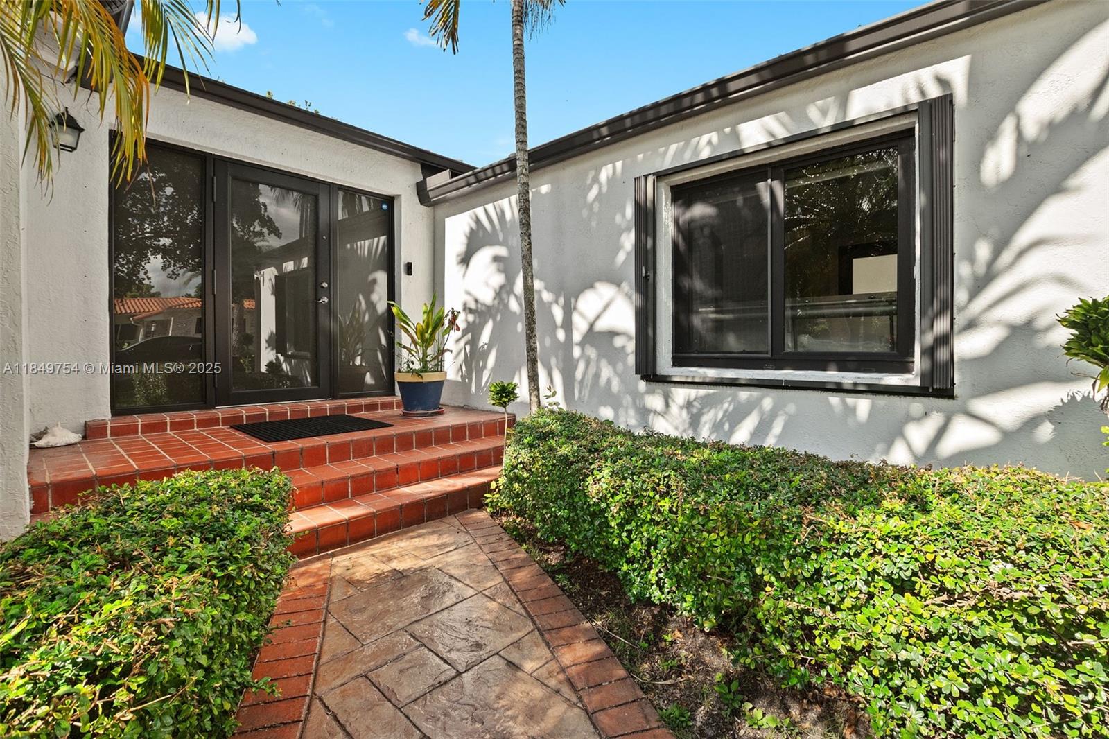 500 South Dr