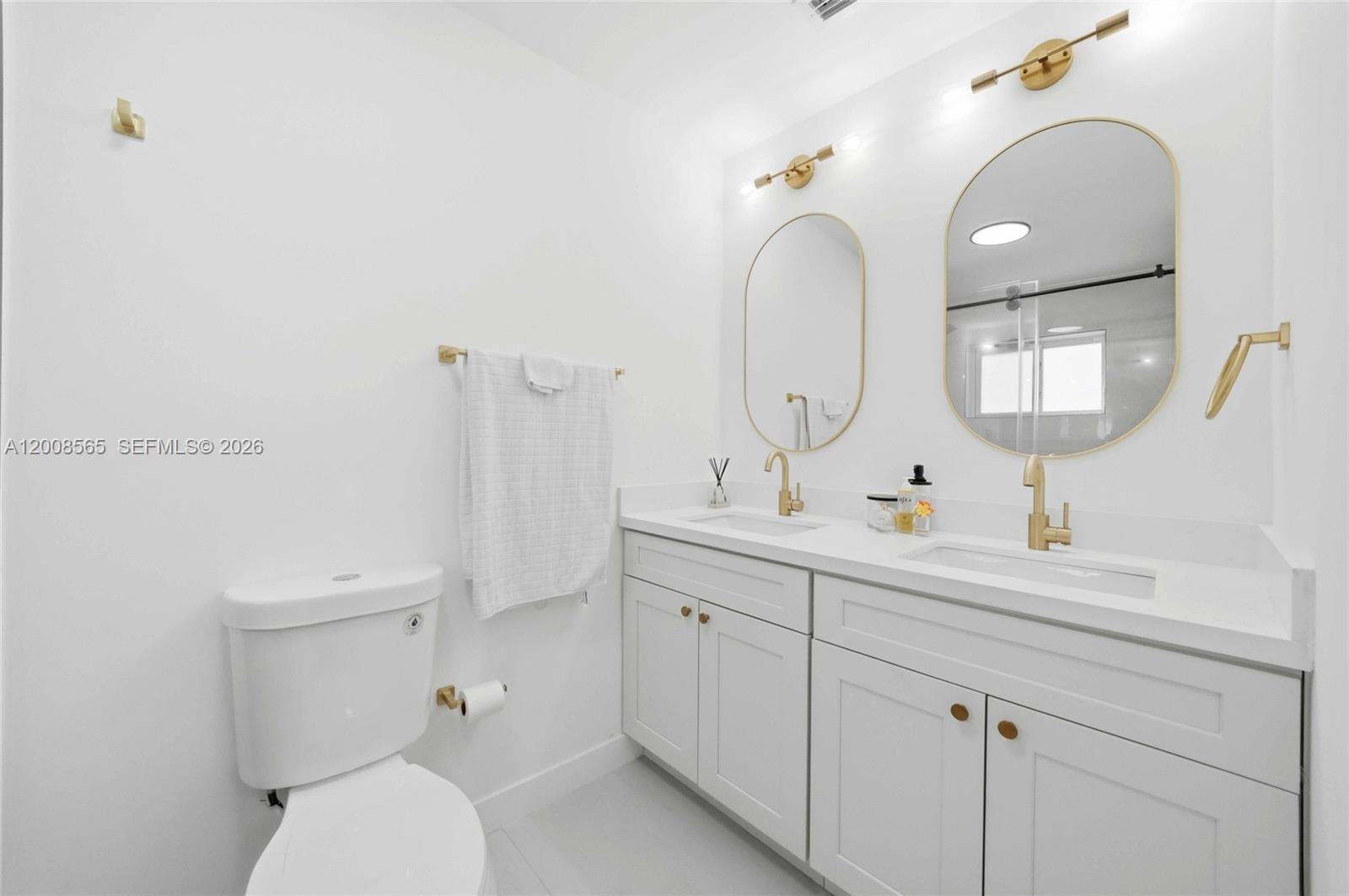 WESTWOOD LAKE 2ND ADDN - Residential