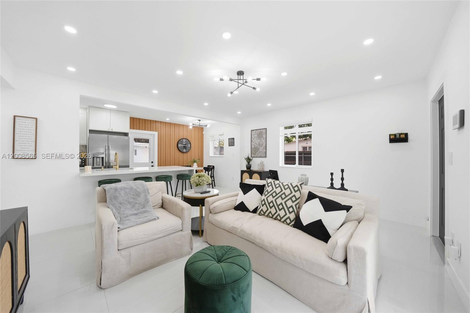 WESTWOOD LAKE 2ND ADDN - Residential