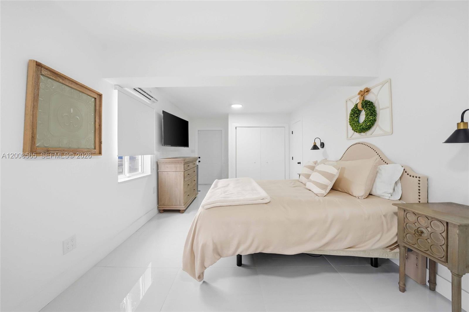 WESTWOOD LAKE 2ND ADDN - Residential