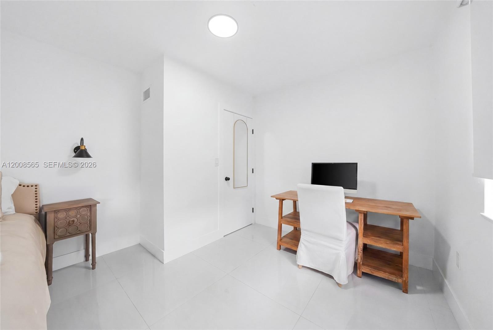 WESTWOOD LAKE 2ND ADDN - Residential