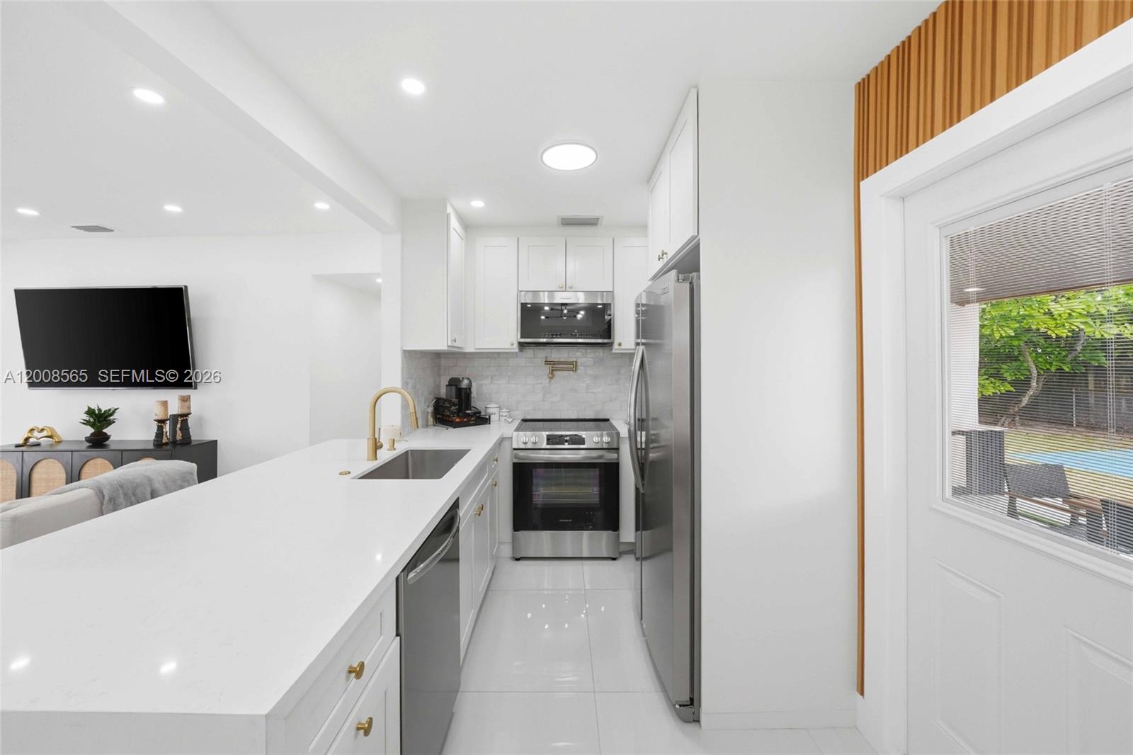 WESTWOOD LAKE 2ND ADDN - Residential