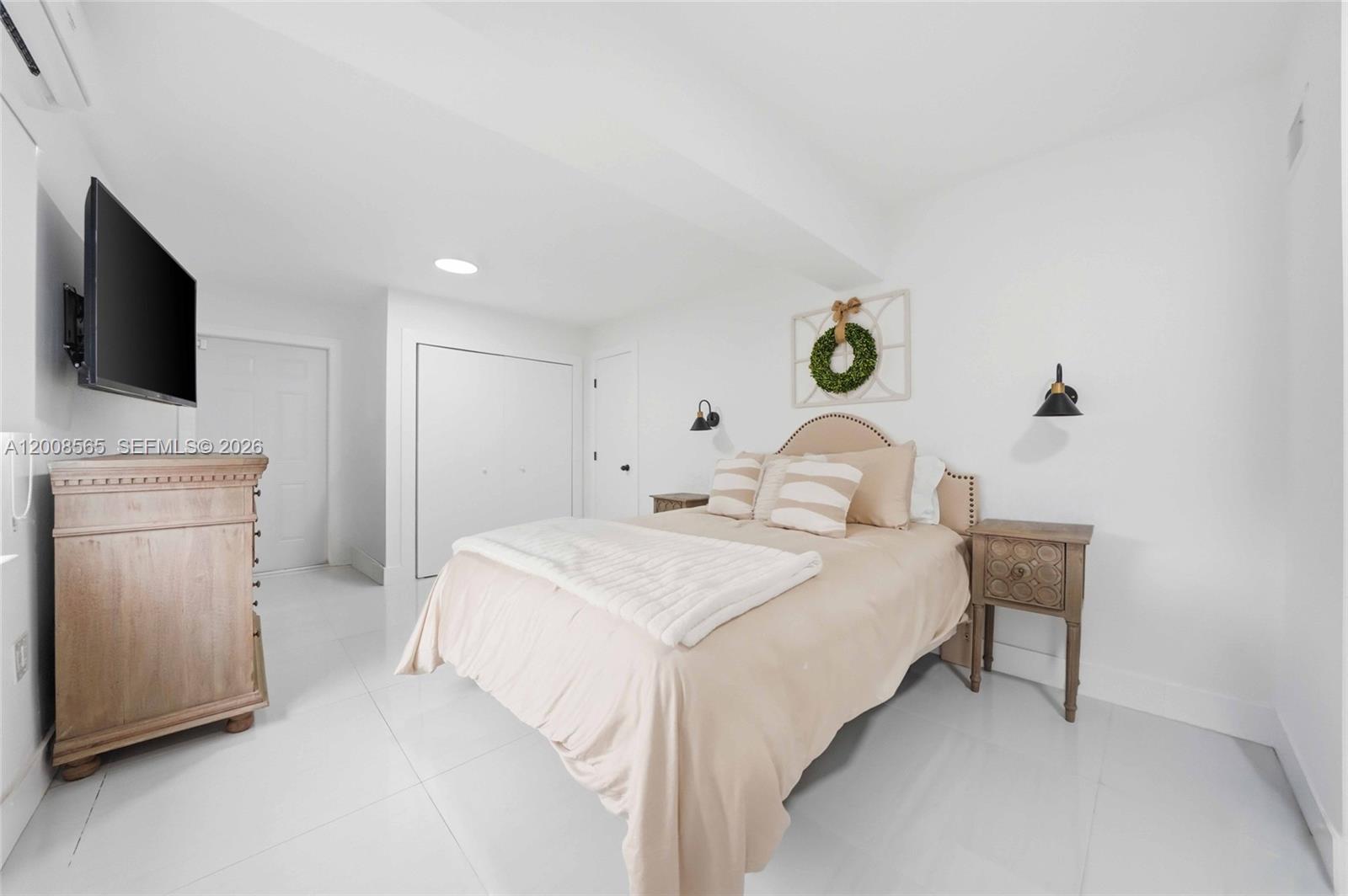 WESTWOOD LAKE 2ND ADDN - Residential