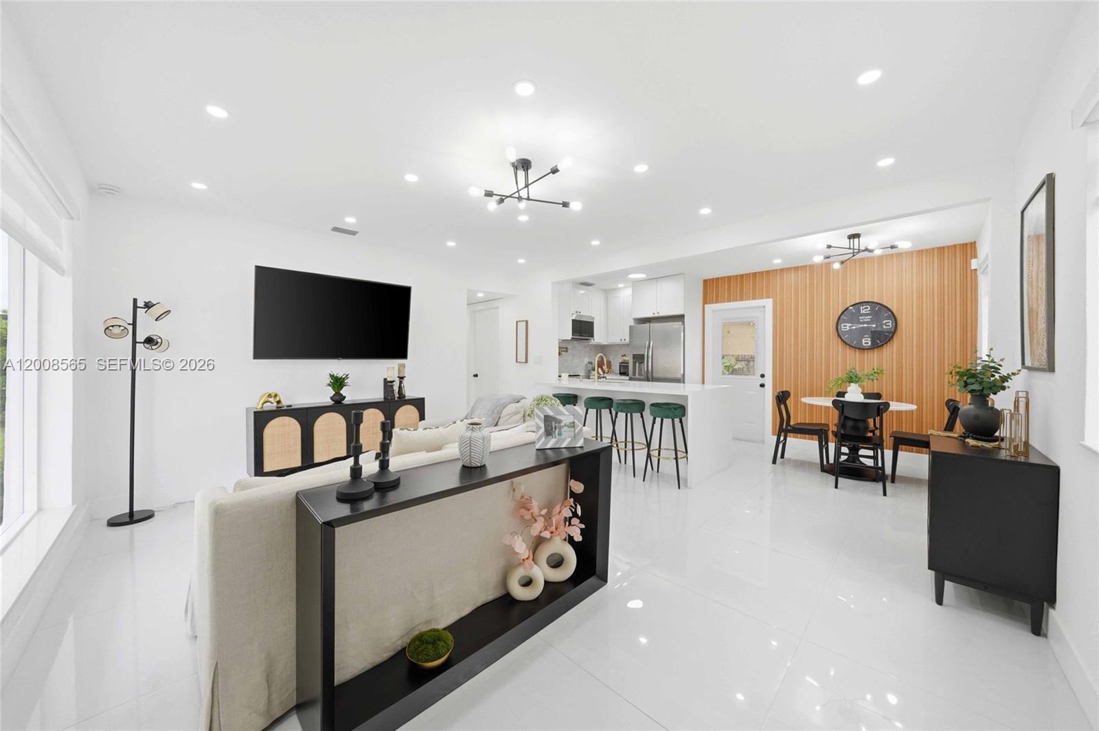 WESTWOOD LAKE 2ND ADDN - Residential