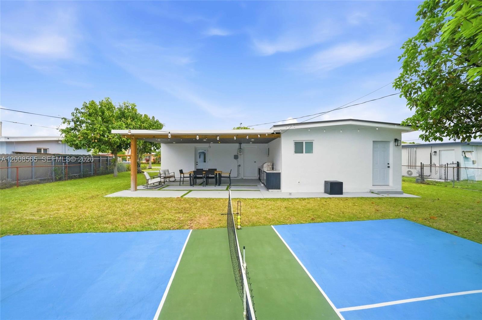 WESTWOOD LAKE 2ND ADDN - Residential