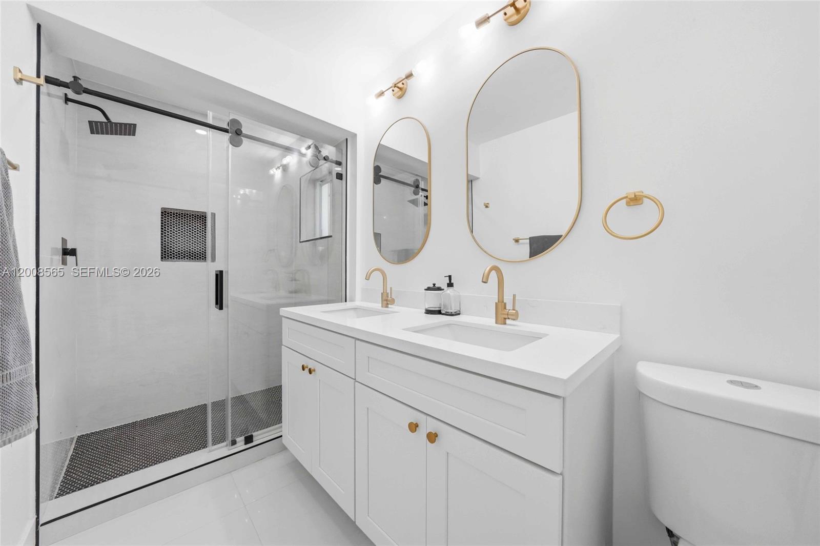 WESTWOOD LAKE 2ND ADDN - Residential