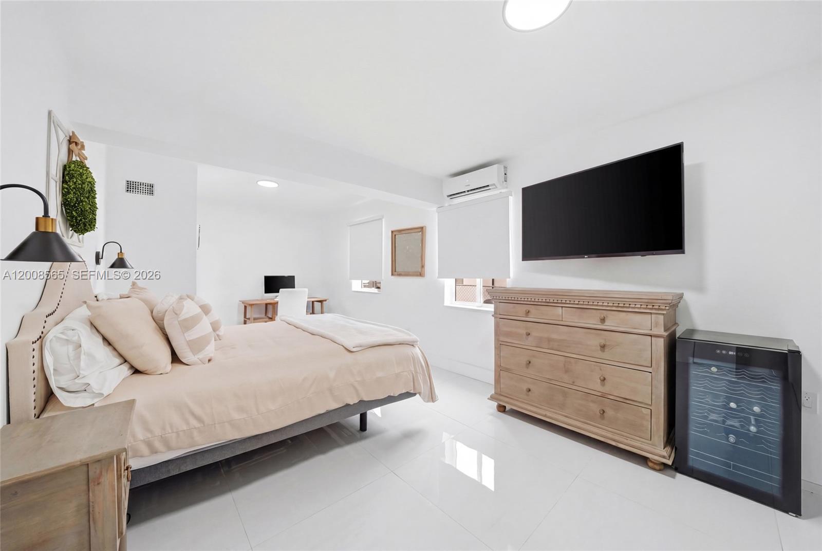 WESTWOOD LAKE 2ND ADDN - Residential