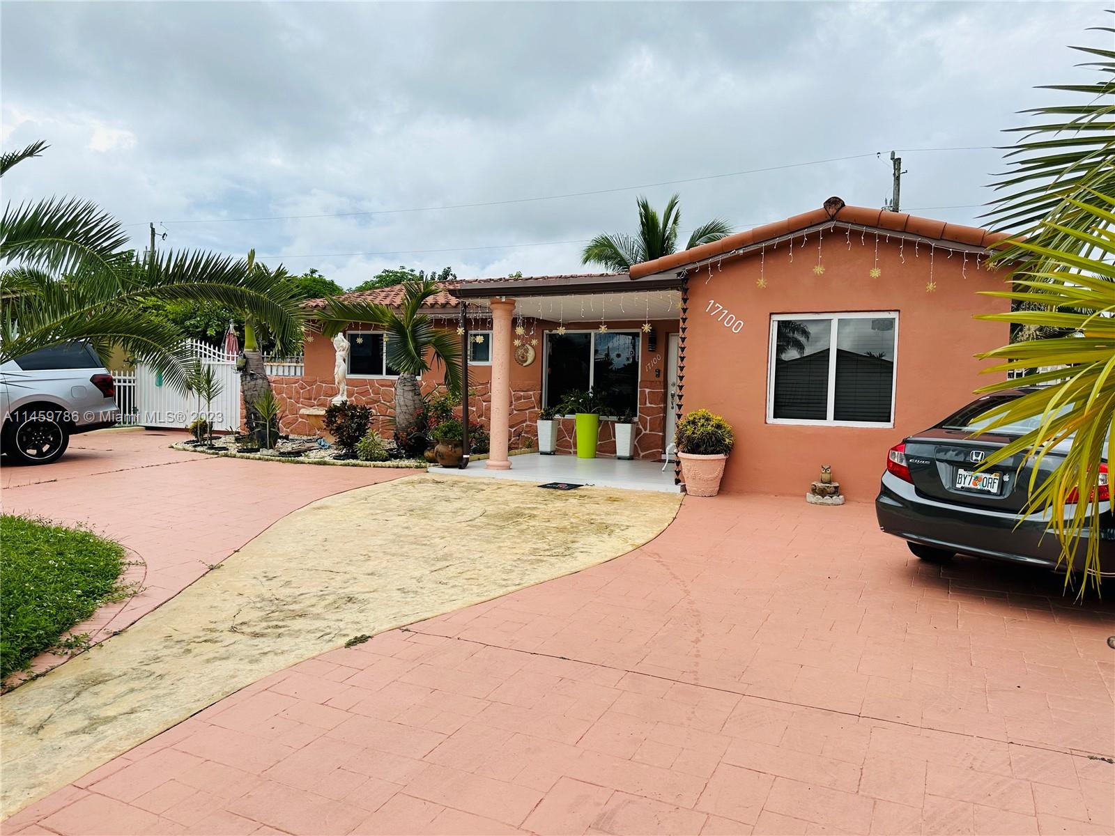 Property for Sale at 17100 Sw 118th Pl Pl, Miami, Broward County, Florida - Bedrooms: 3 
Bathrooms: 3  - $610,000