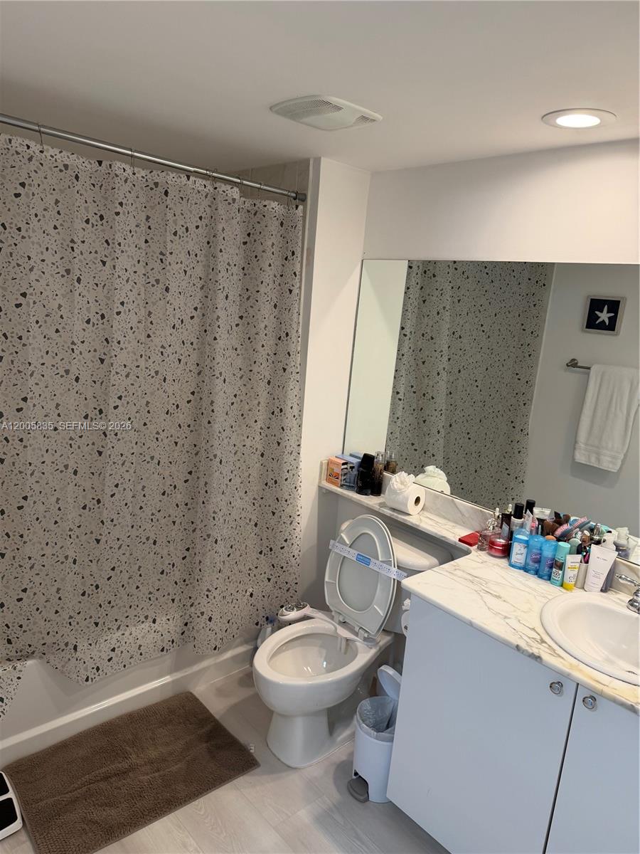 VENTURE AT AVENTURA EAST - Residential