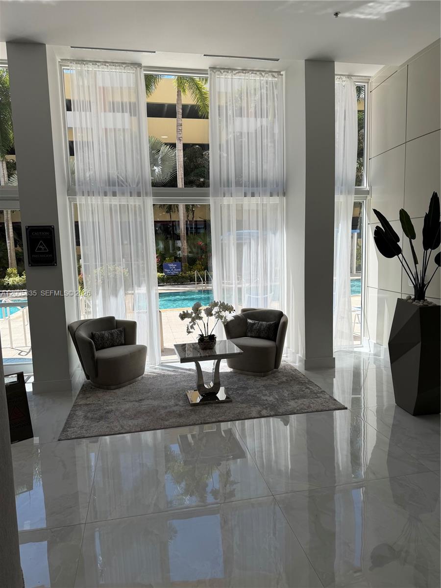 VENTURE AT AVENTURA EAST - Residential