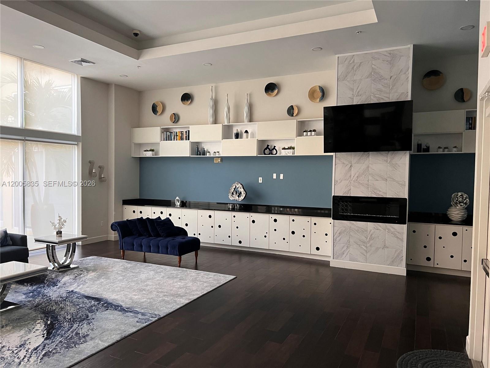 VENTURE AT AVENTURA EAST - Residential