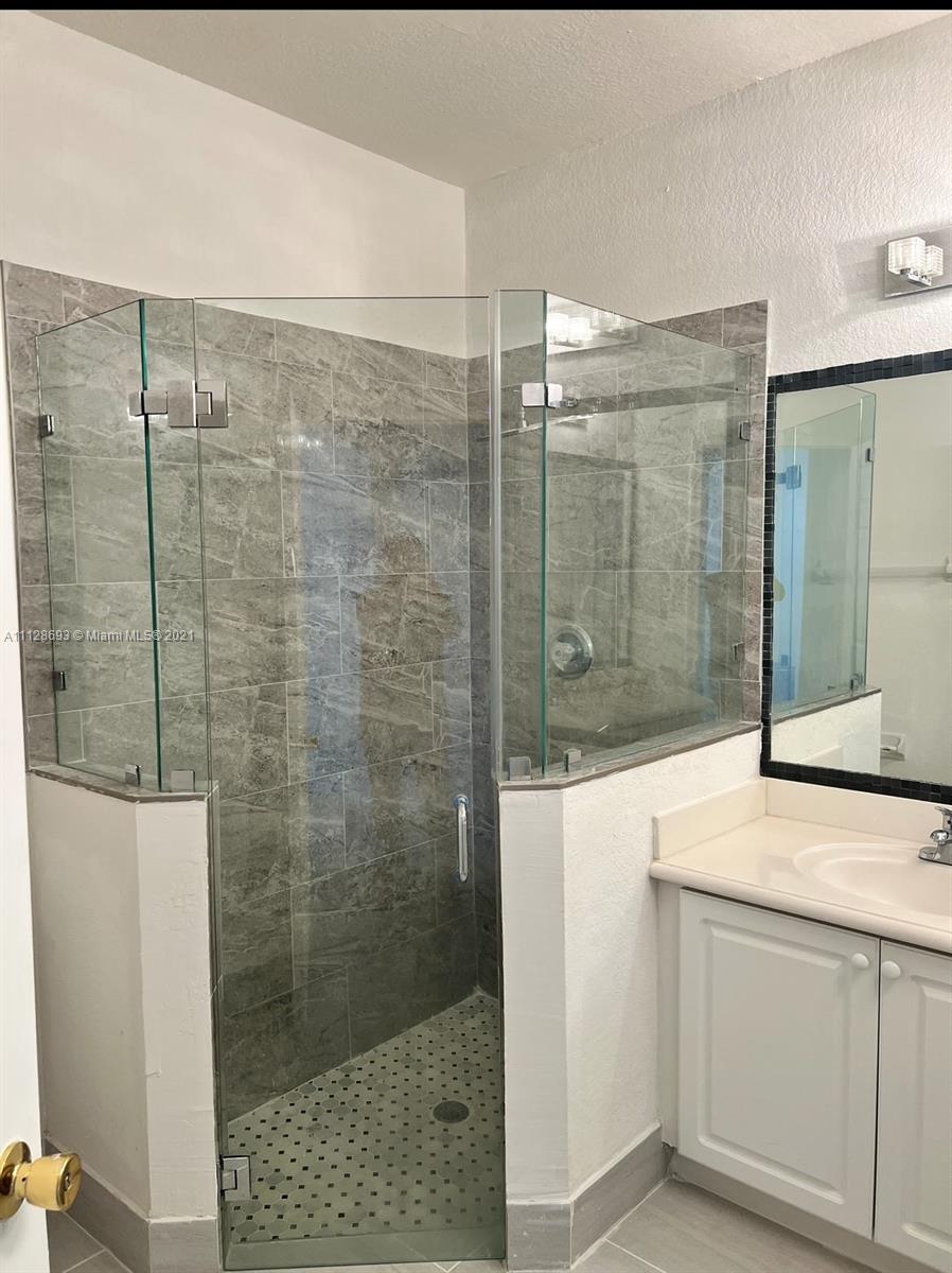 DORAL ISLES NORTH SEC TWO - Residential Lease