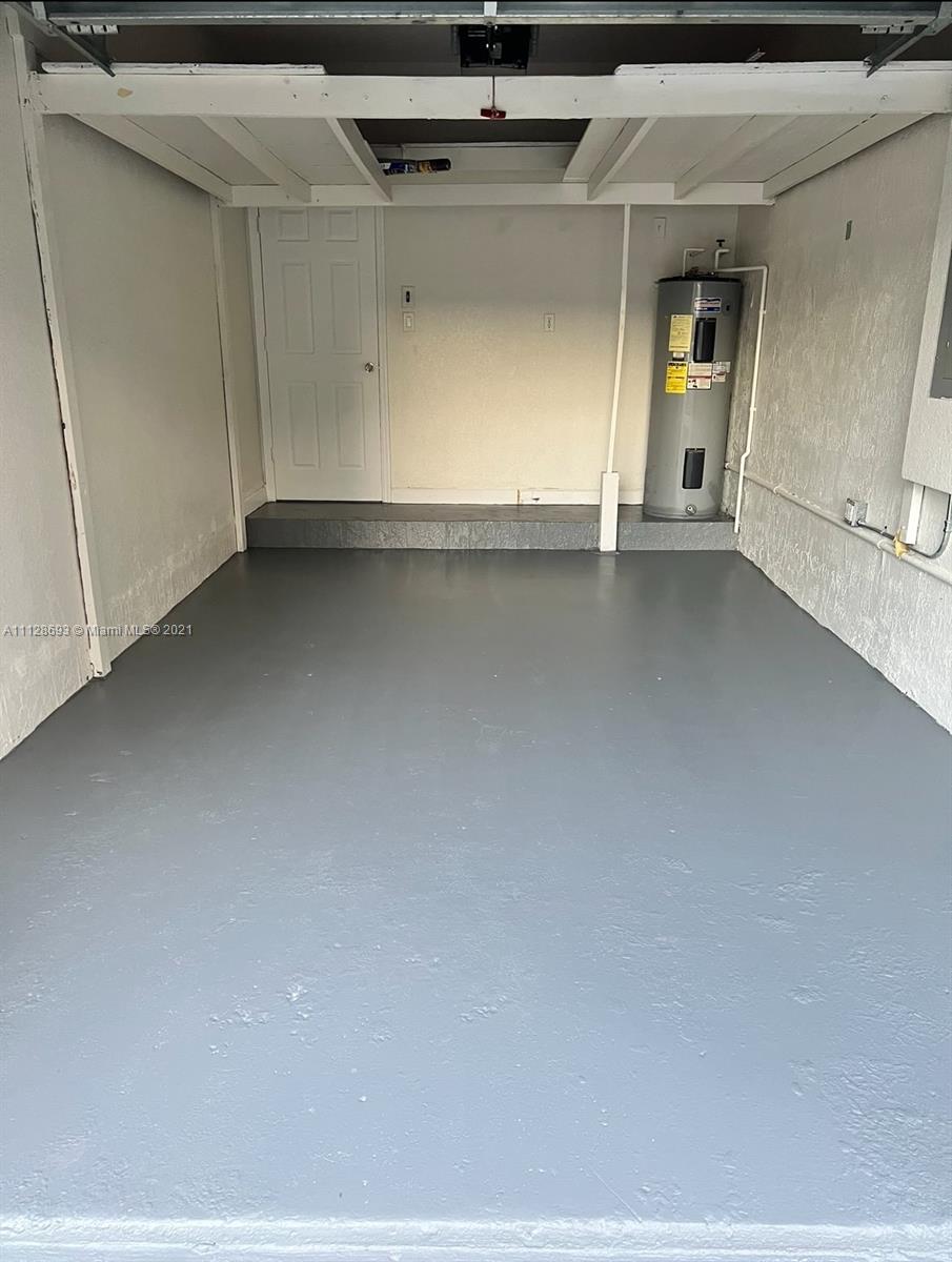 DORAL ISLES NORTH SEC TWO - Residential Lease