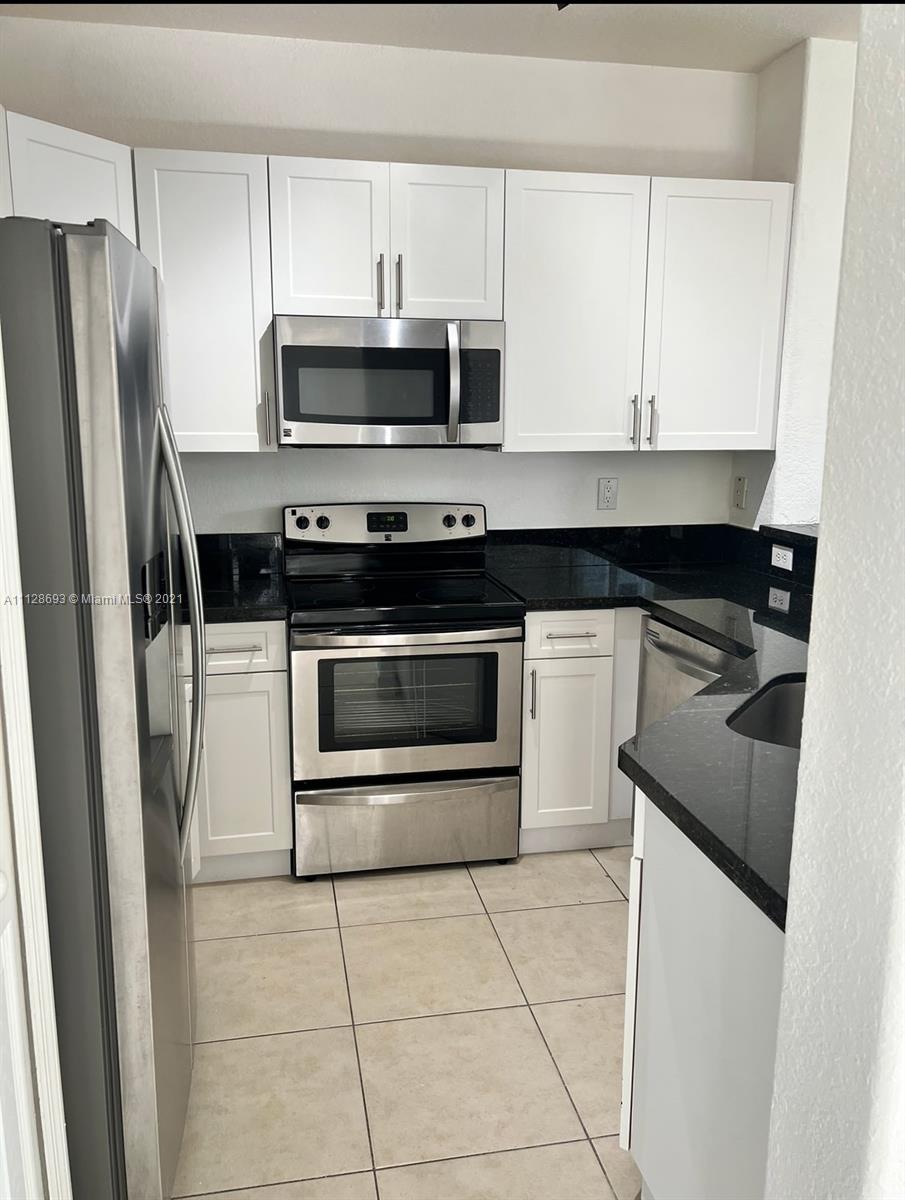 DORAL ISLES NORTH SEC TWO - Residential Lease