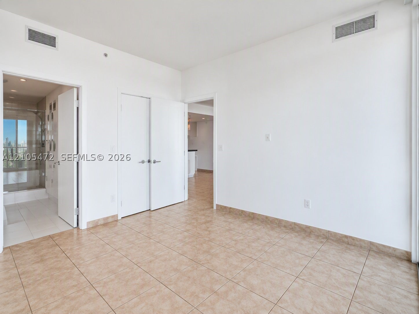 888 Biscayne Blvd 811