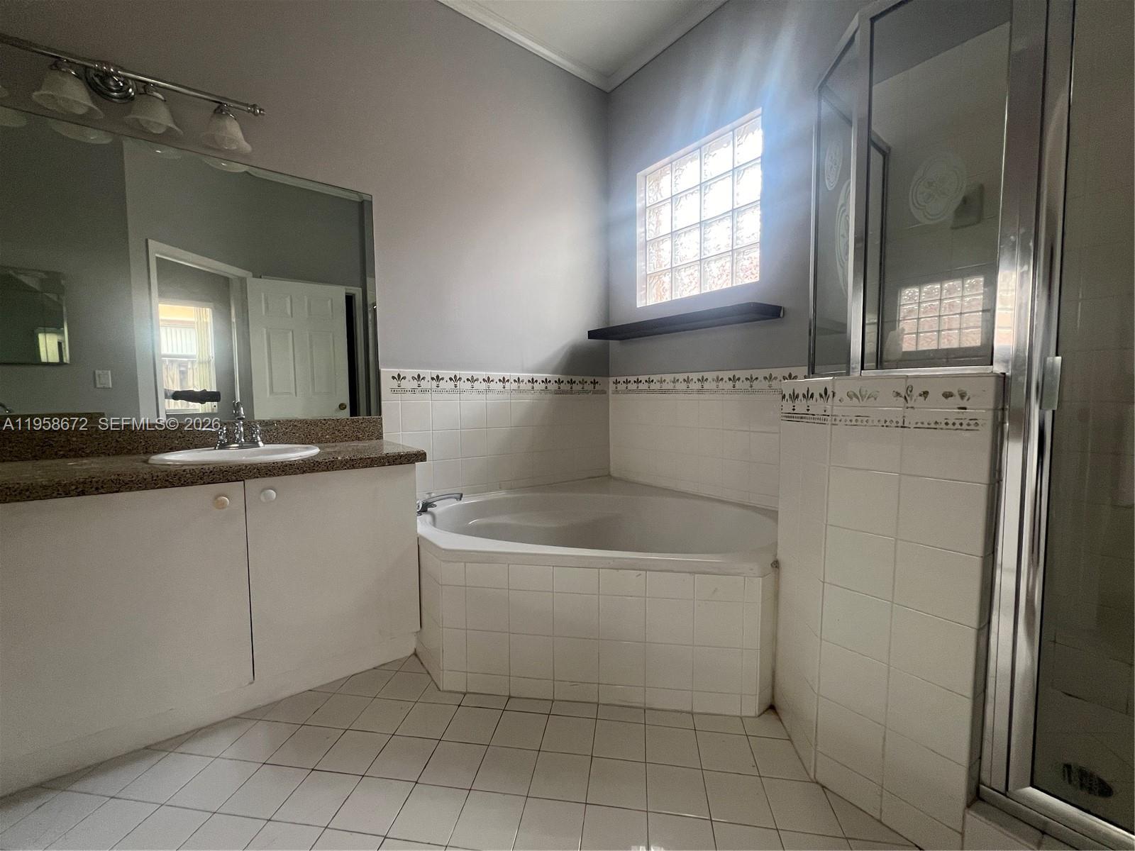 LAKES BY THE BAY SEC 8 - Residential