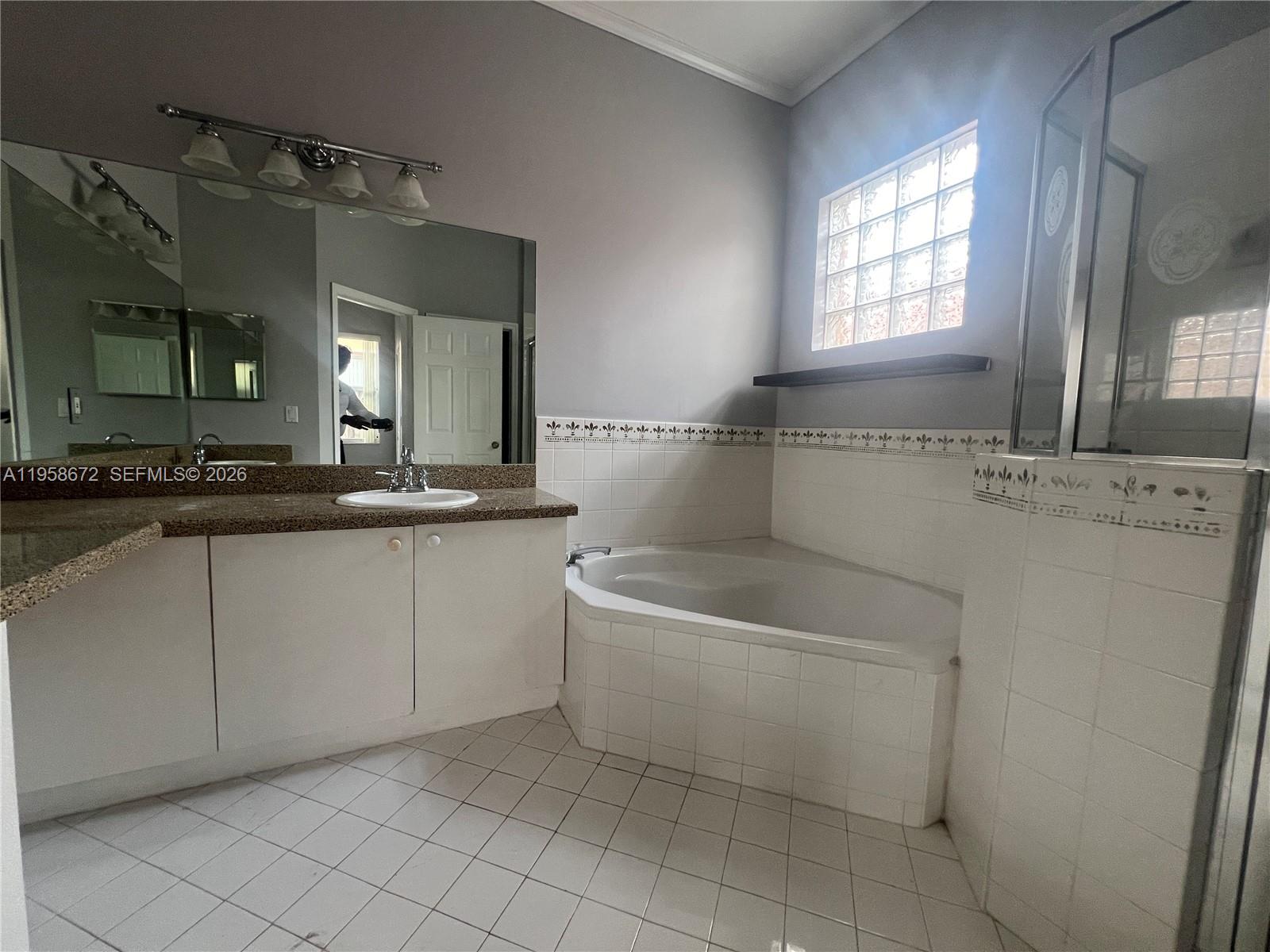 LAKES BY THE BAY SEC 8 - Residential