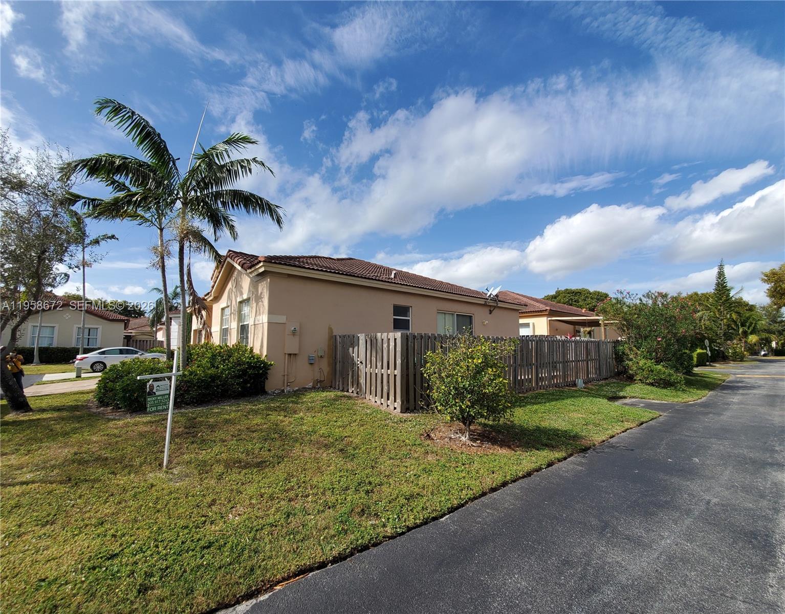 LAKES BY THE BAY SEC 8 - Residential