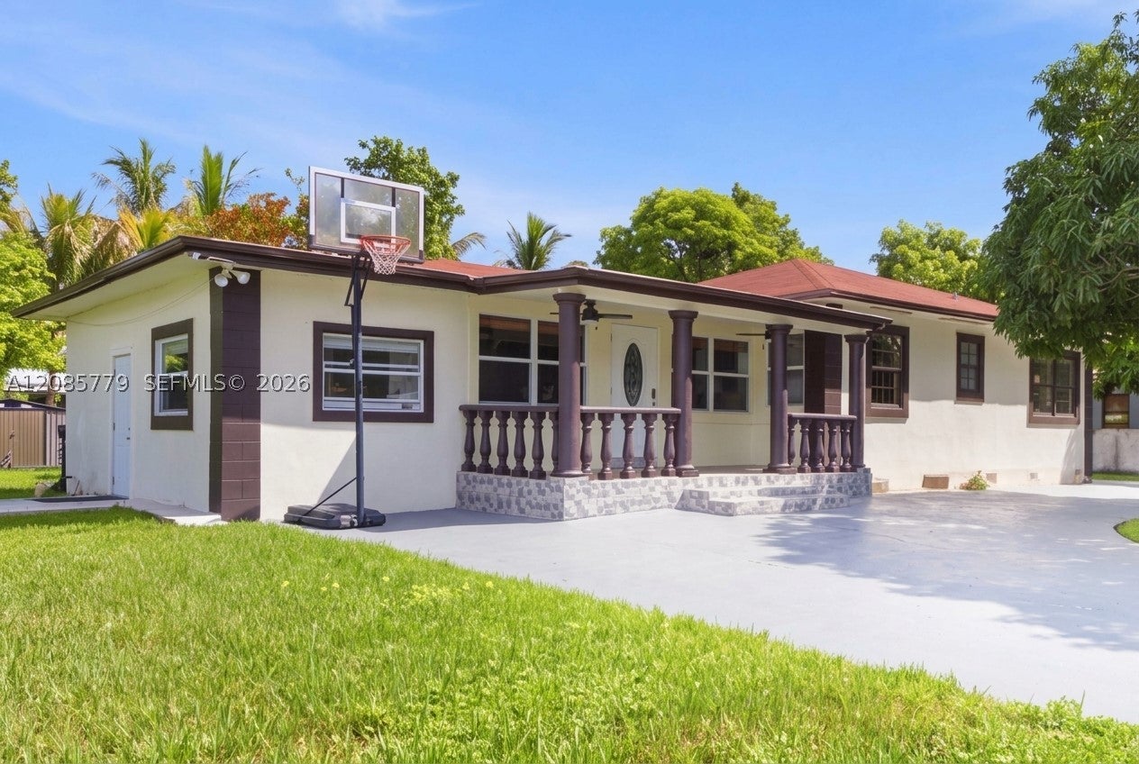 65 NW 118th St