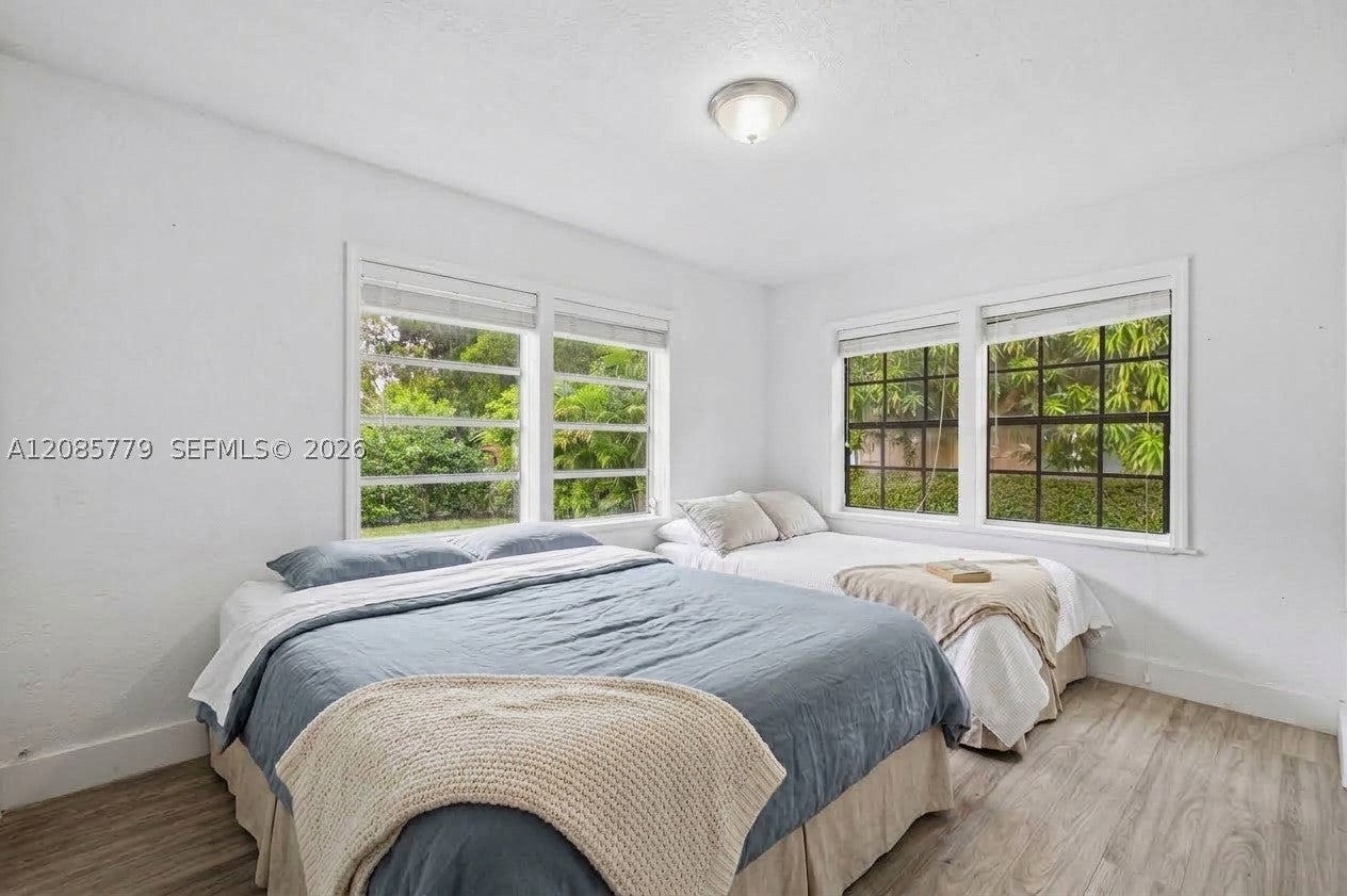65 NW 118th St