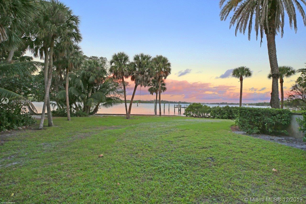 JUPITER ISLAND - Residential