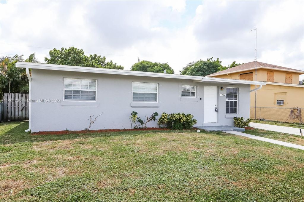 Photo of 1412 8th St, West Palm Beach, FL 33401 (MLS # A11404735)