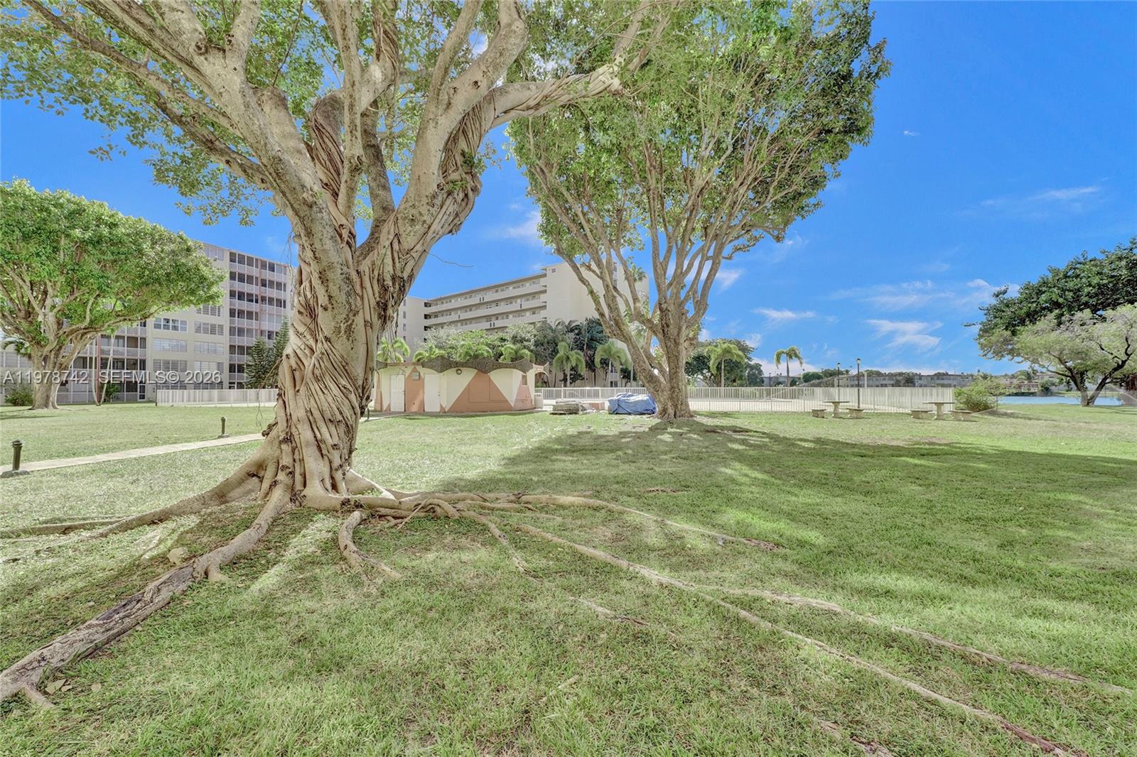 JADE WINDS GROUP-DAISY GA - Residential