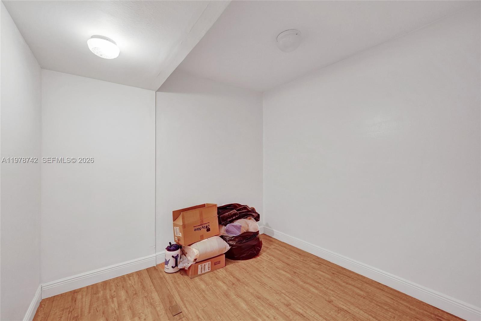 JADE WINDS GROUP-DAISY GA - Residential