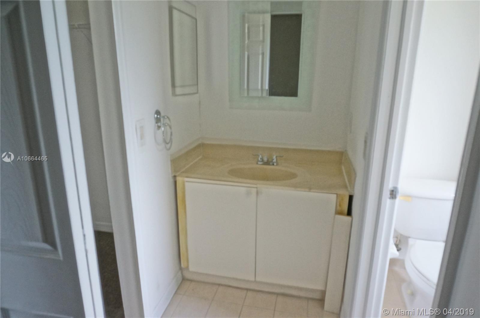 VENETIA GROVE - Residential