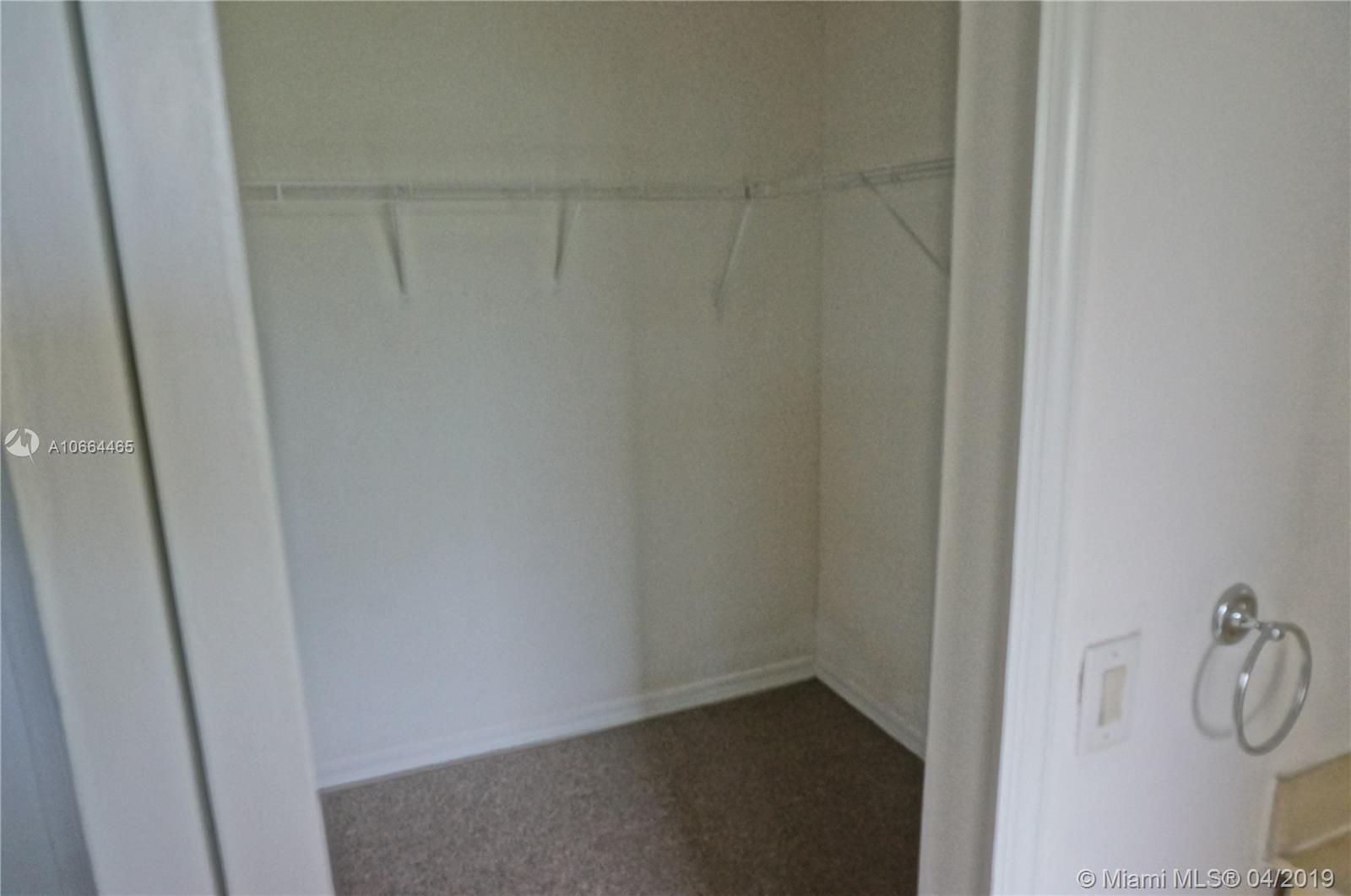 VENETIA GROVE - Residential