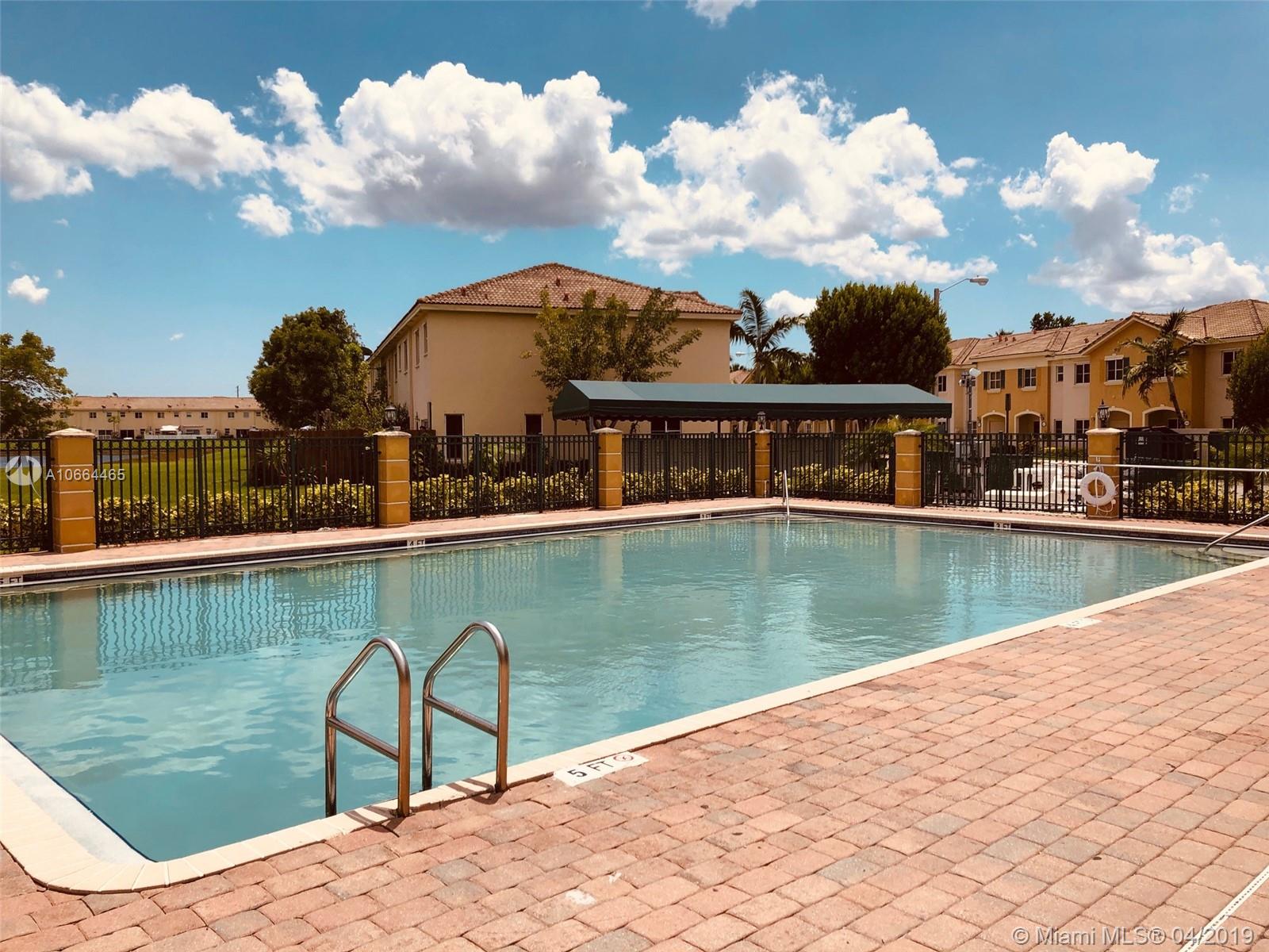 VENETIA GROVE - Residential