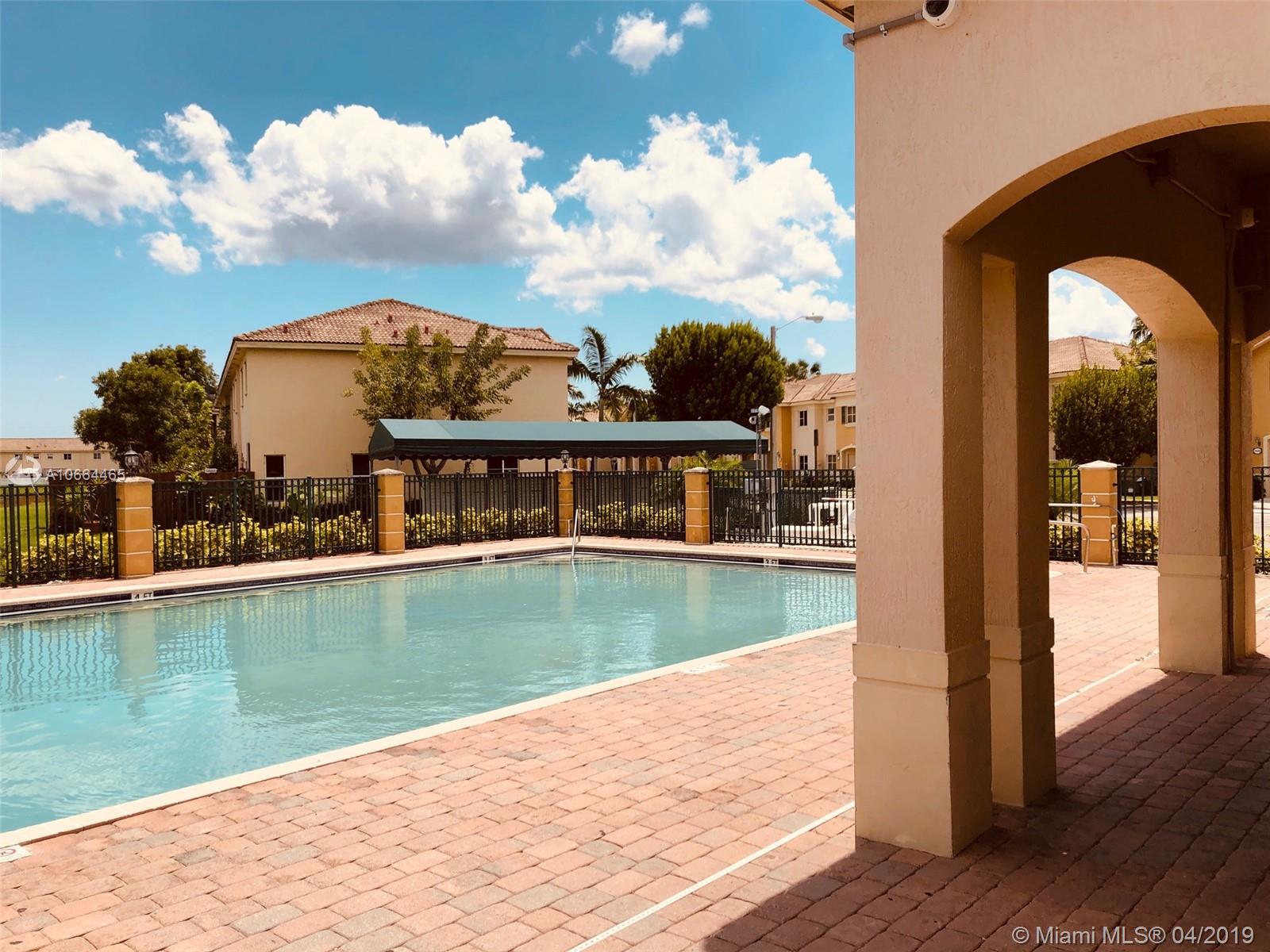 VENETIA GROVE - Residential