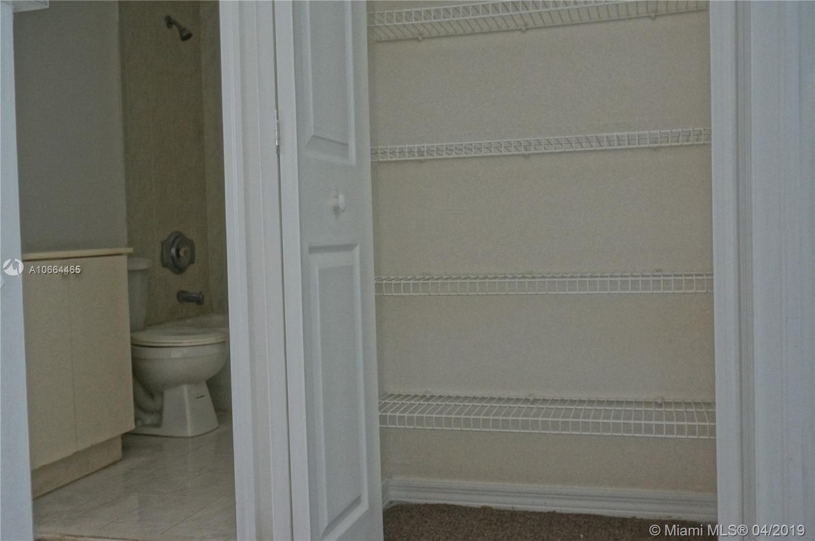 VENETIA GROVE - Residential