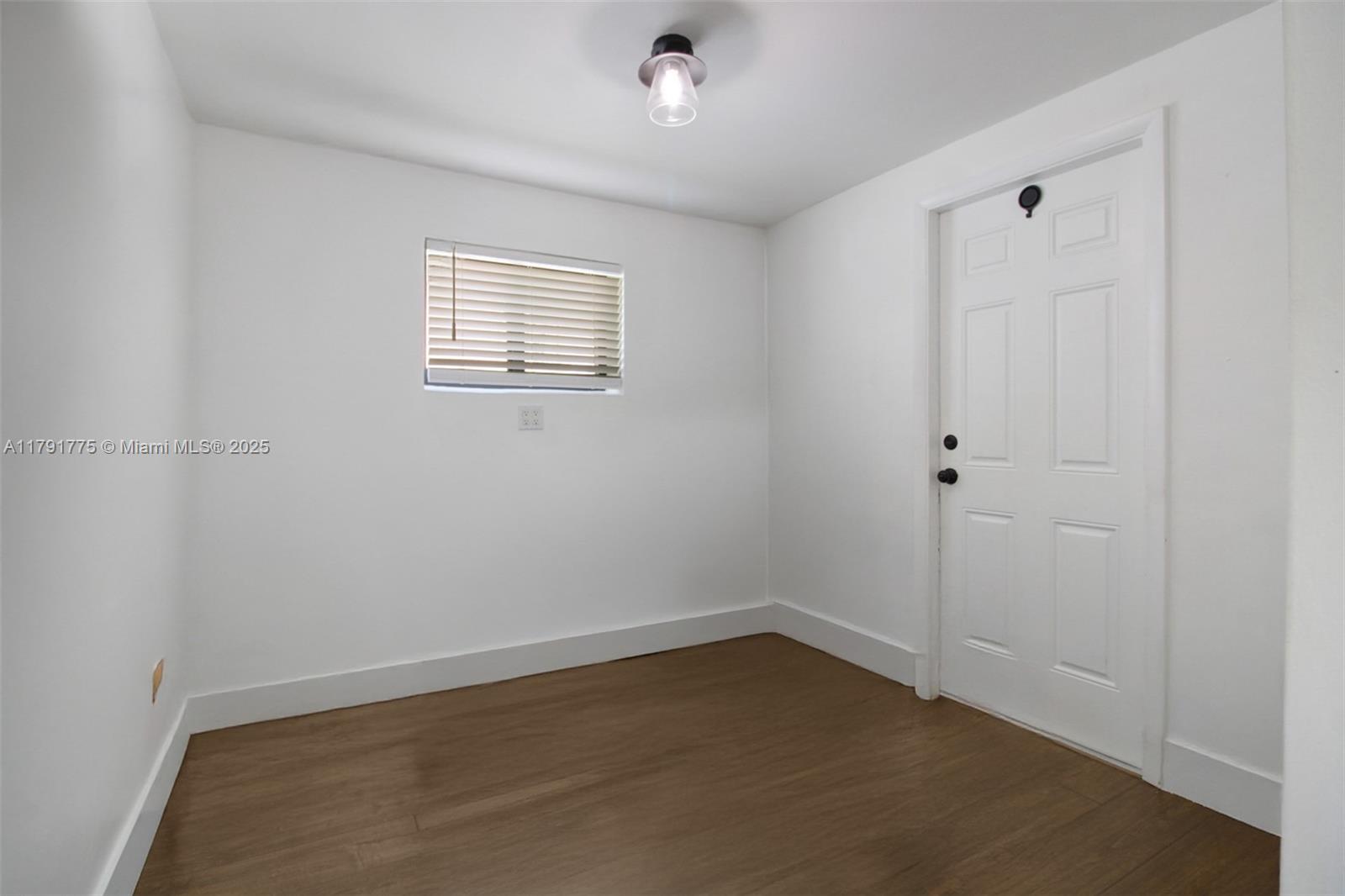 SUMMERTIME ISLES 1ST ADD - Residential Lease