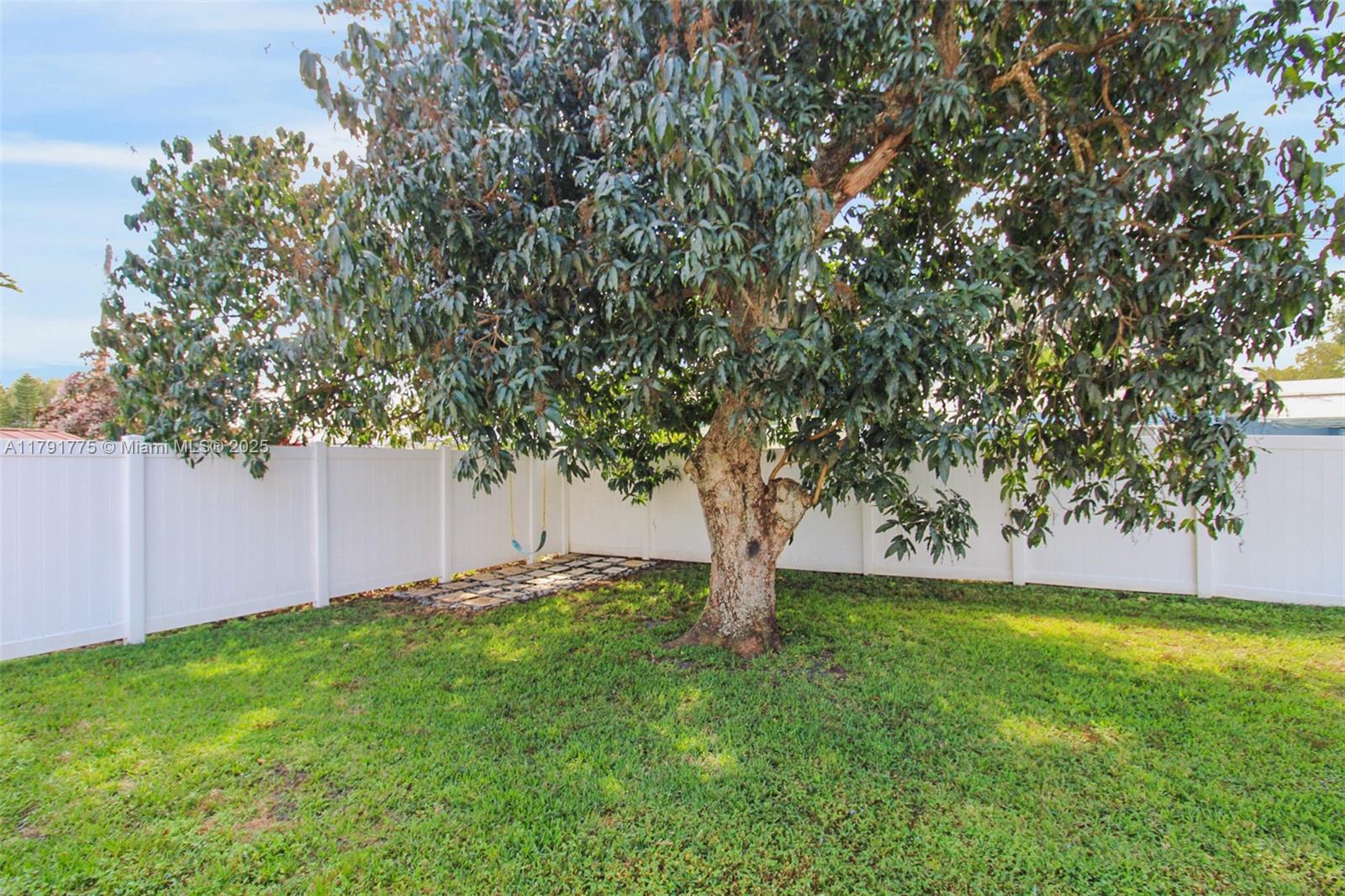 SUMMERTIME ISLES 1ST ADD - Residential Lease