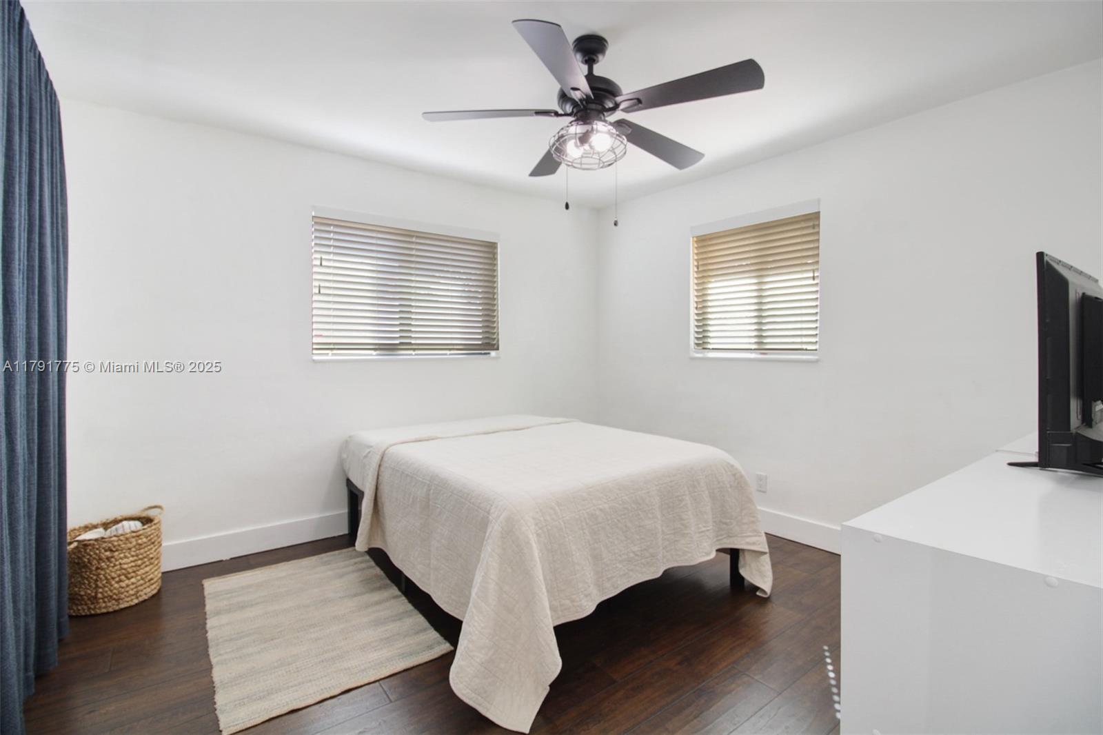 SUMMERTIME ISLES 1ST ADD - Residential Lease