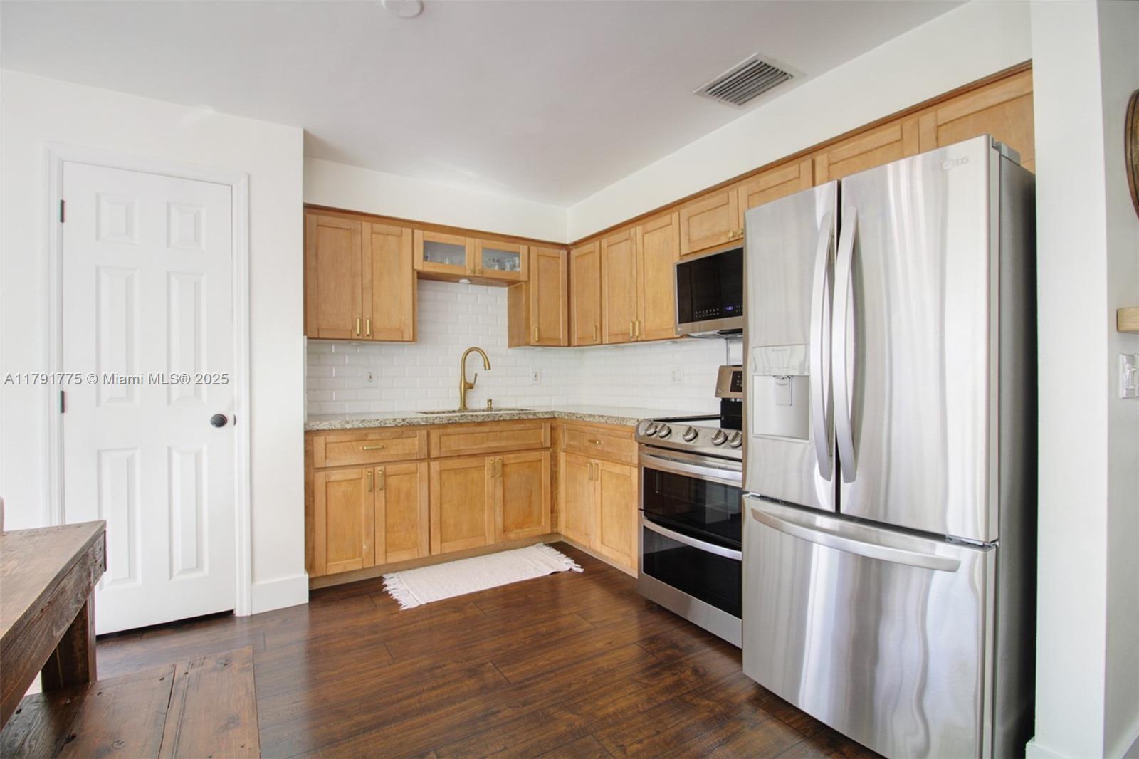 SUMMERTIME ISLES 1ST ADD - Residential Lease